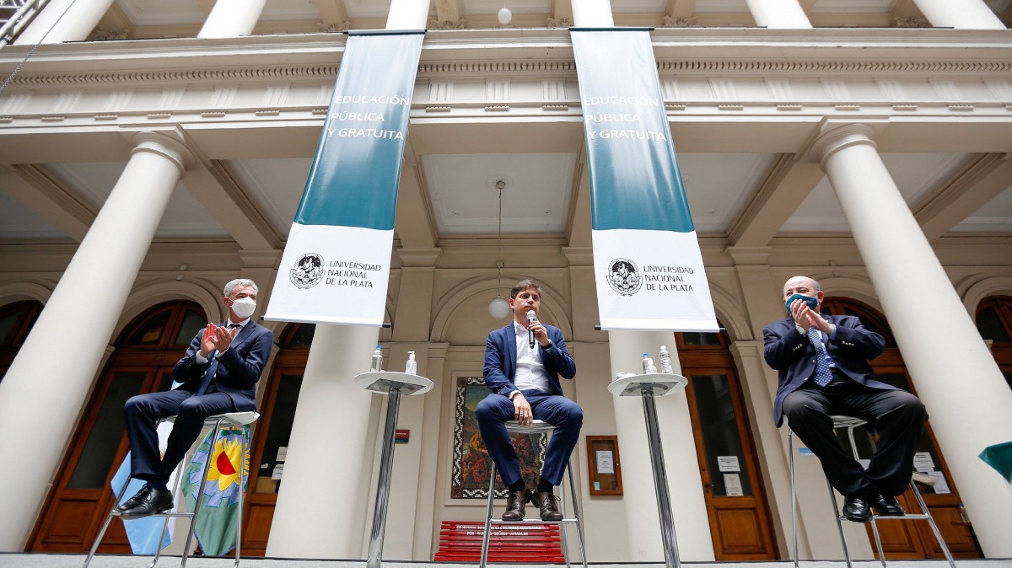 Kicillof: “Firmamos un convenio para reconvertir los talleres ferroviarios en un Polo Científico”