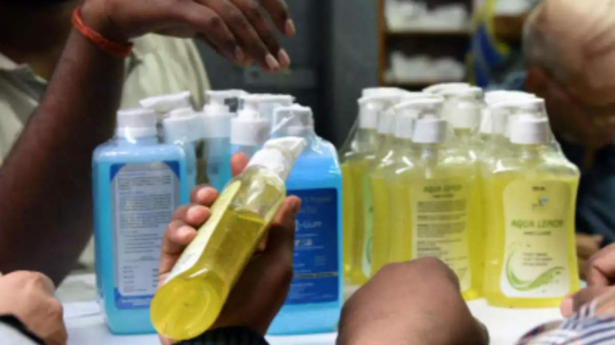 Rusia: Tomaron sanitizante porque se les terminó el alcohol: 7 muertos