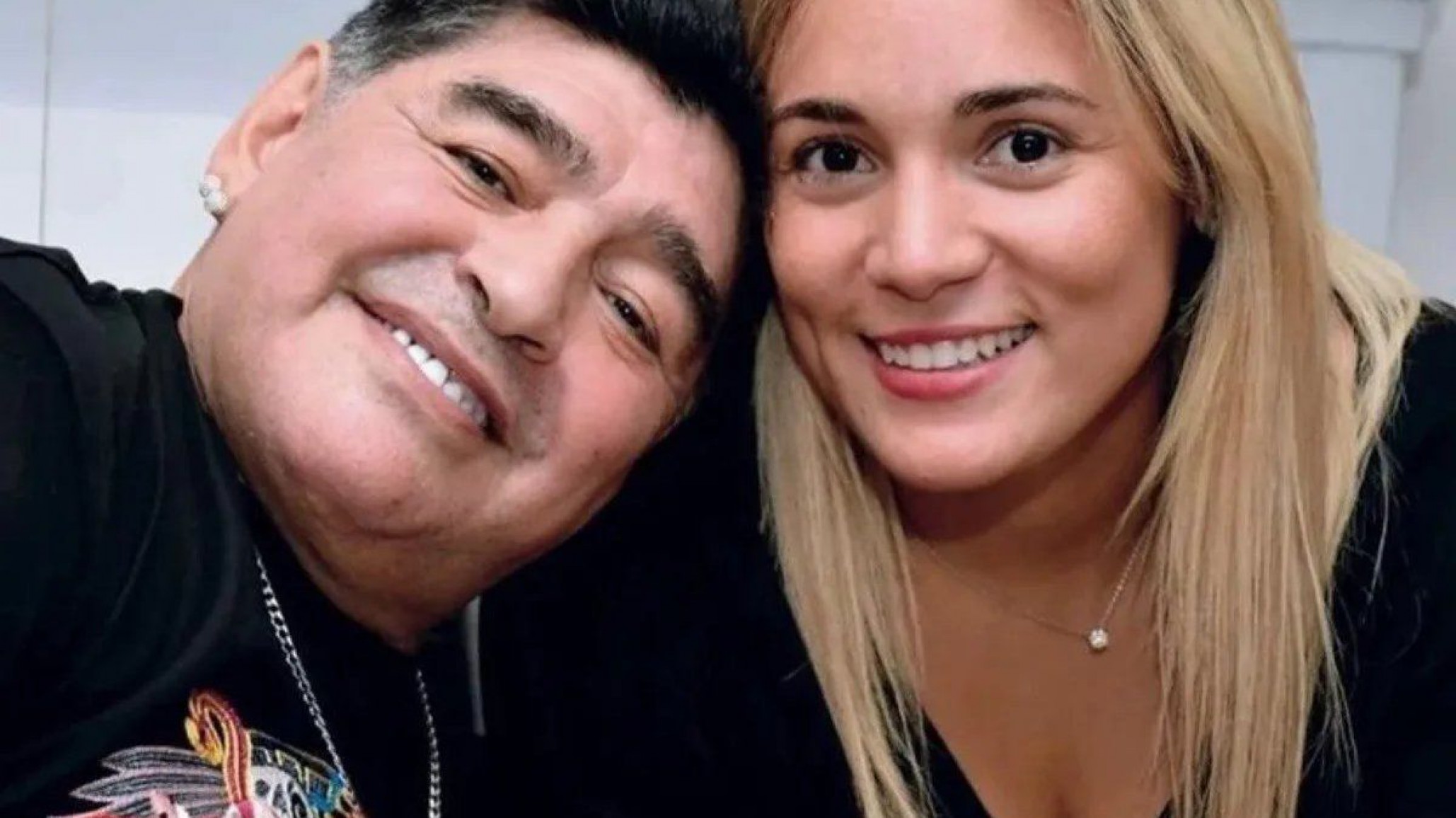 Rocío Oliva se descompensó al enterarse del fallecimiento de Diego Maradona