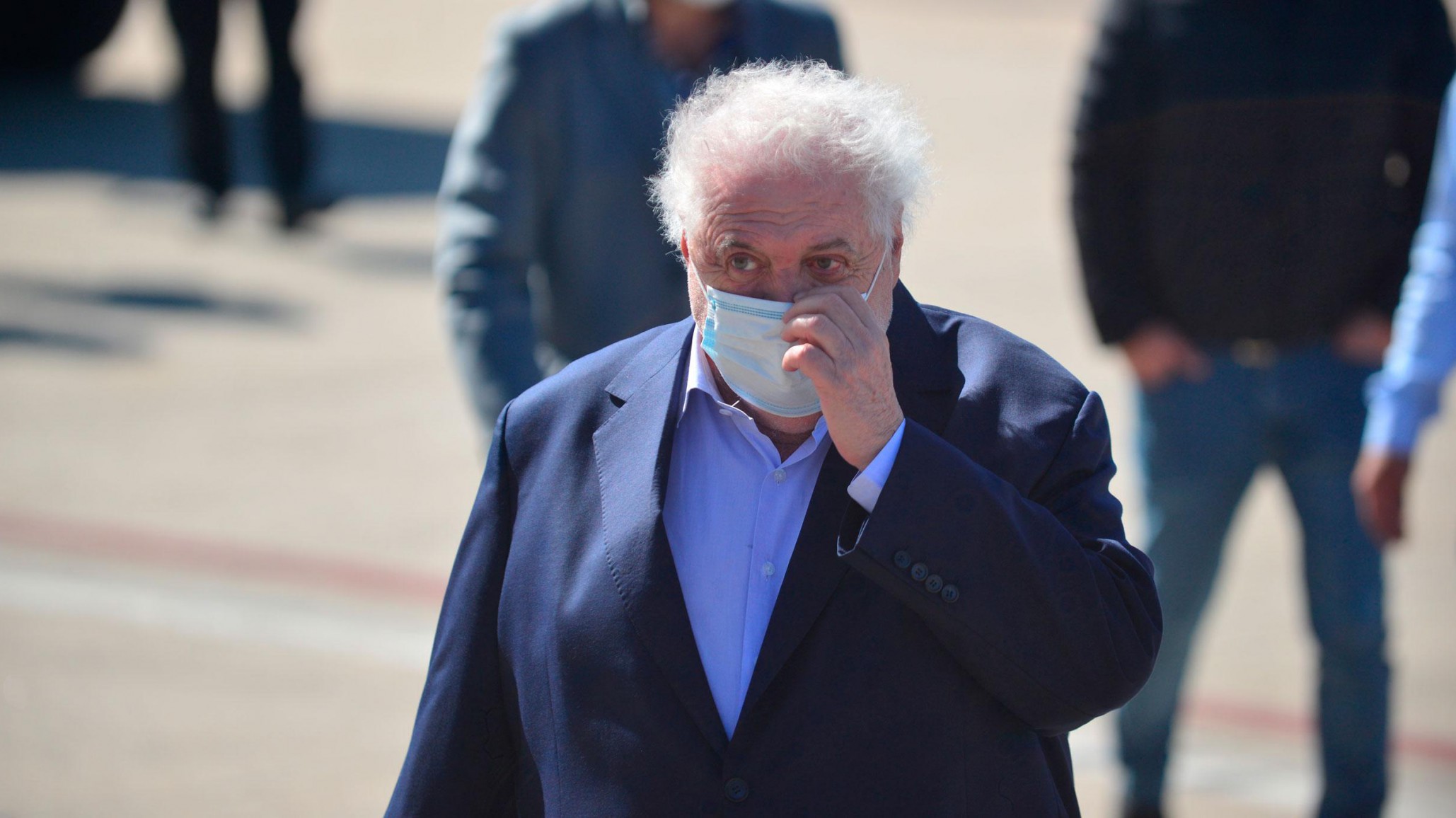 Ginés González García pidió “aumentar los cuidados y volver a viejos comportamientos”