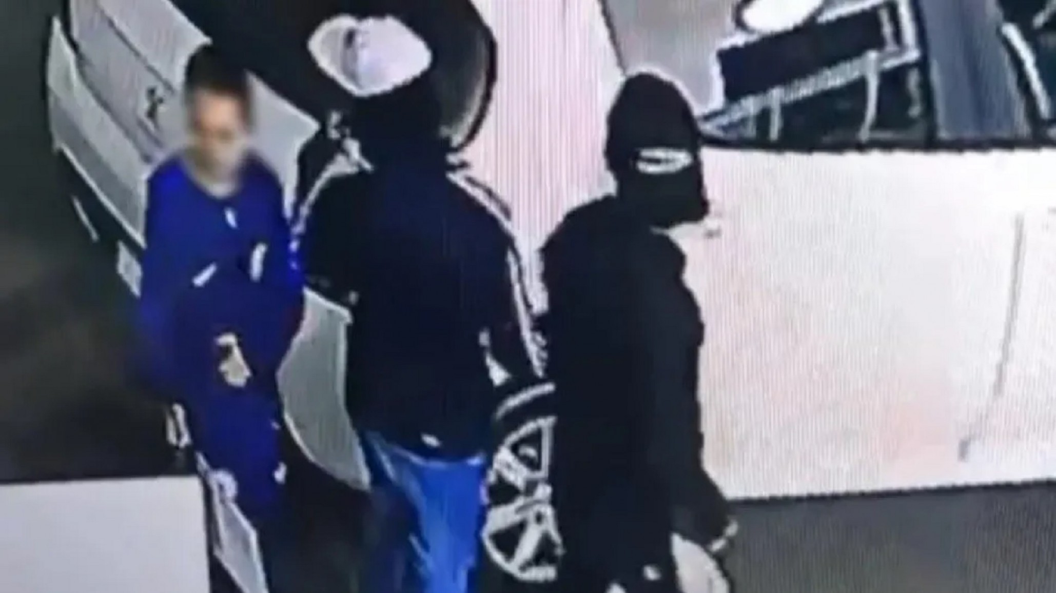 Tres menores de edad robaron un auto 0 KM de una concesionaria