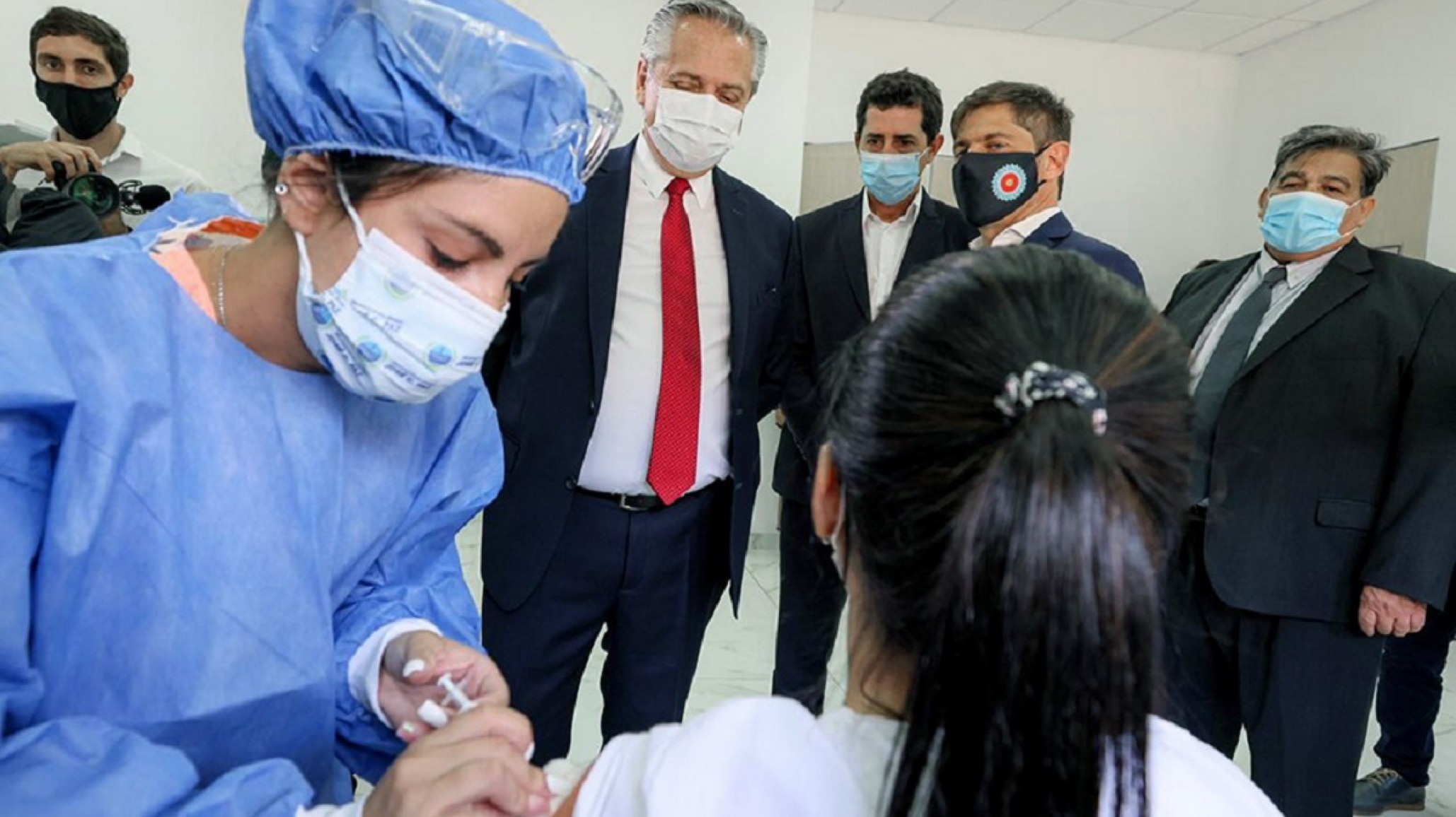 Kicillof sobre la campaña de vacunación: “Es un orgullo ver cómo se está desarrollando este operativo histórico”