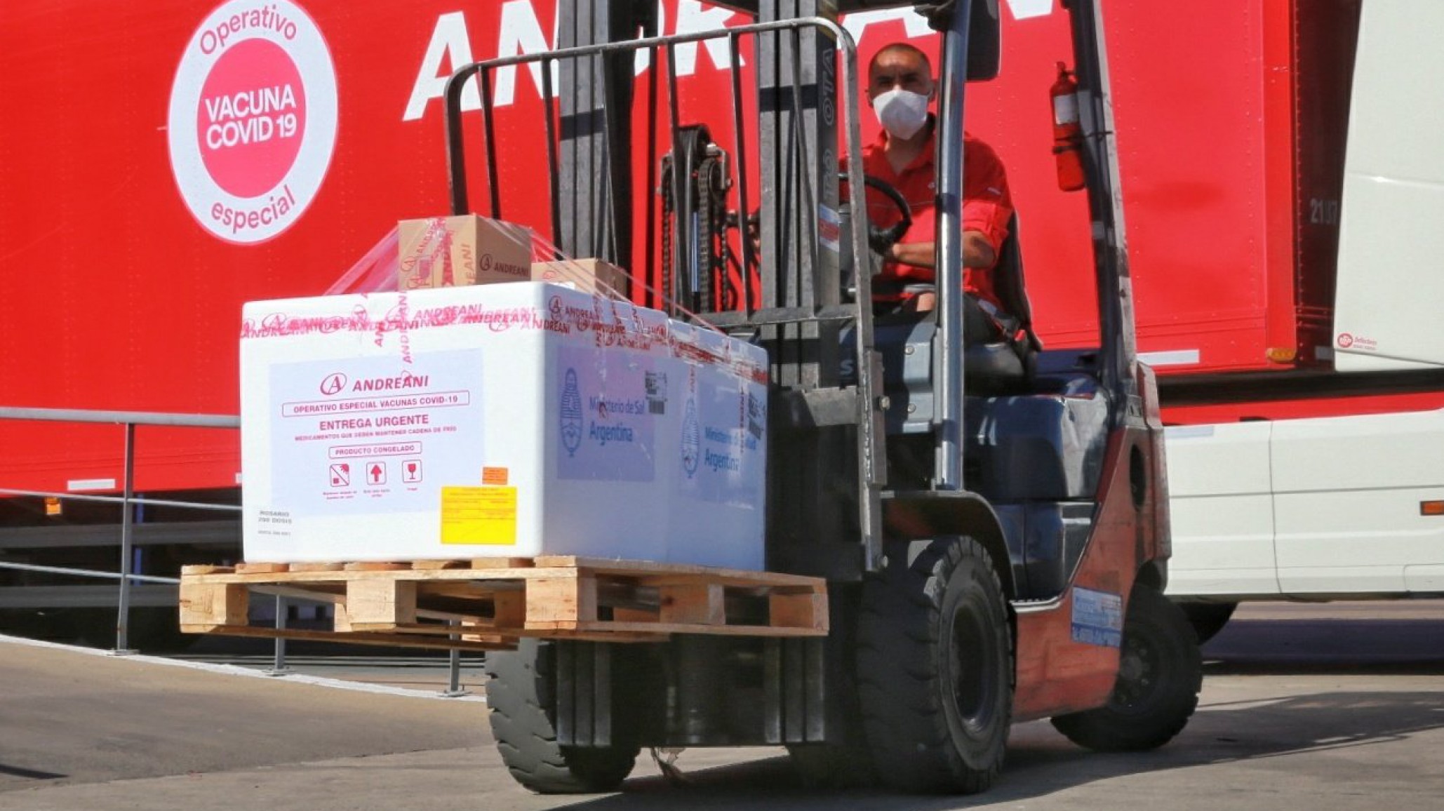 Sputnik V: Comenzó la segunda entrega de vacunas a las provincias