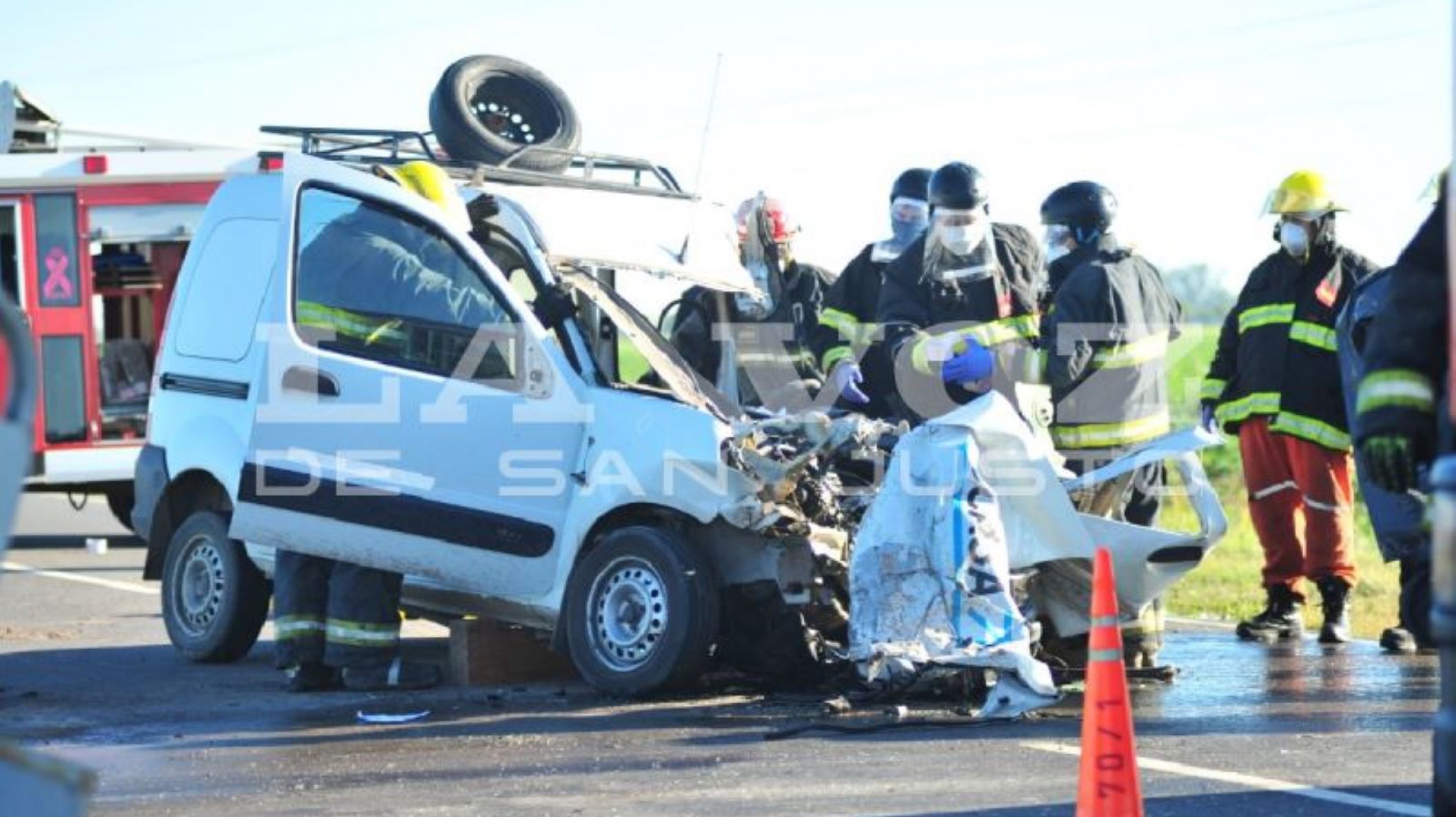 Un hombre falleció hoy en un choque entre un utilitario y un tráiler
