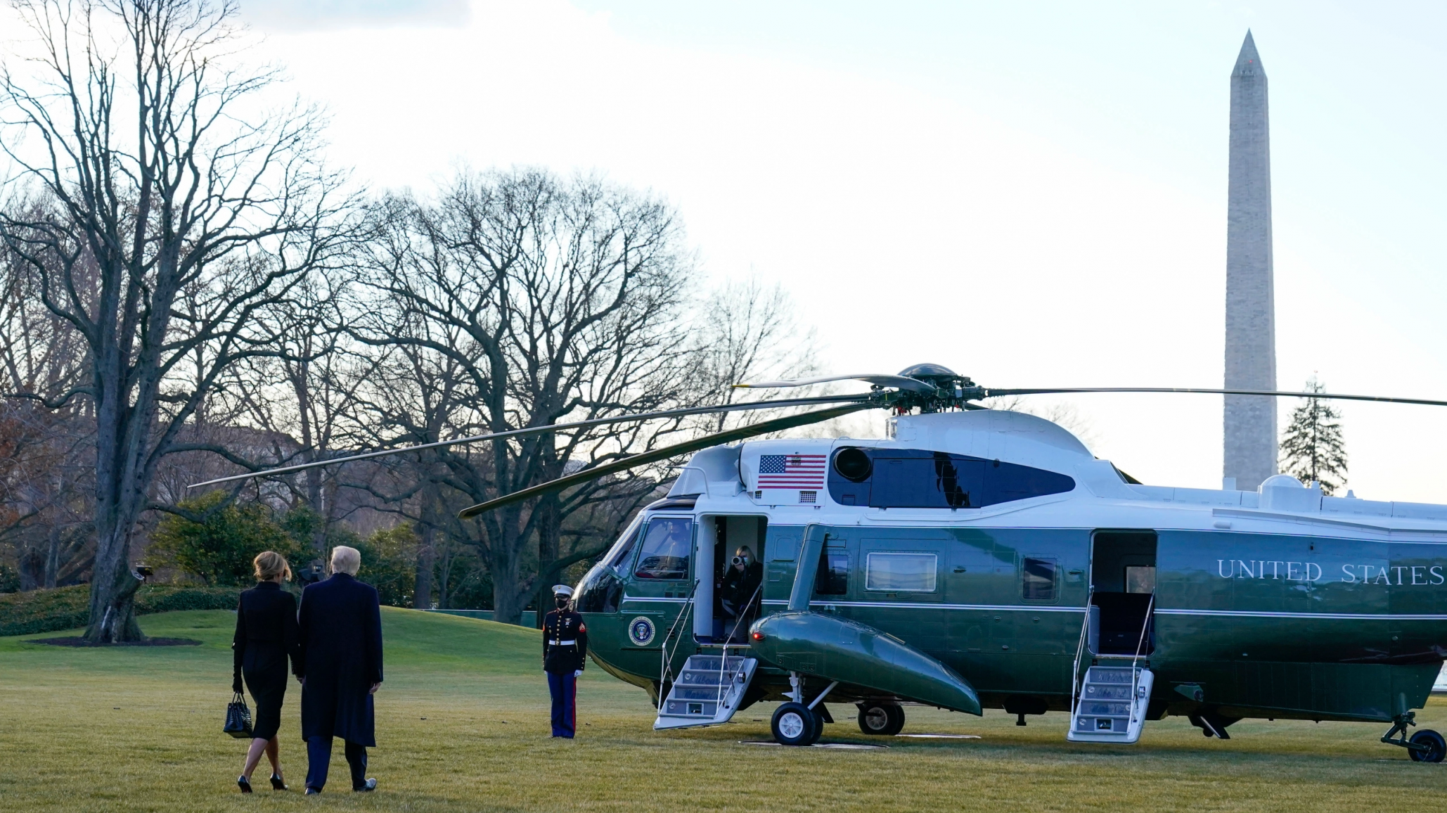 Donald Trump abandonó la Casa Blanca por última vez
