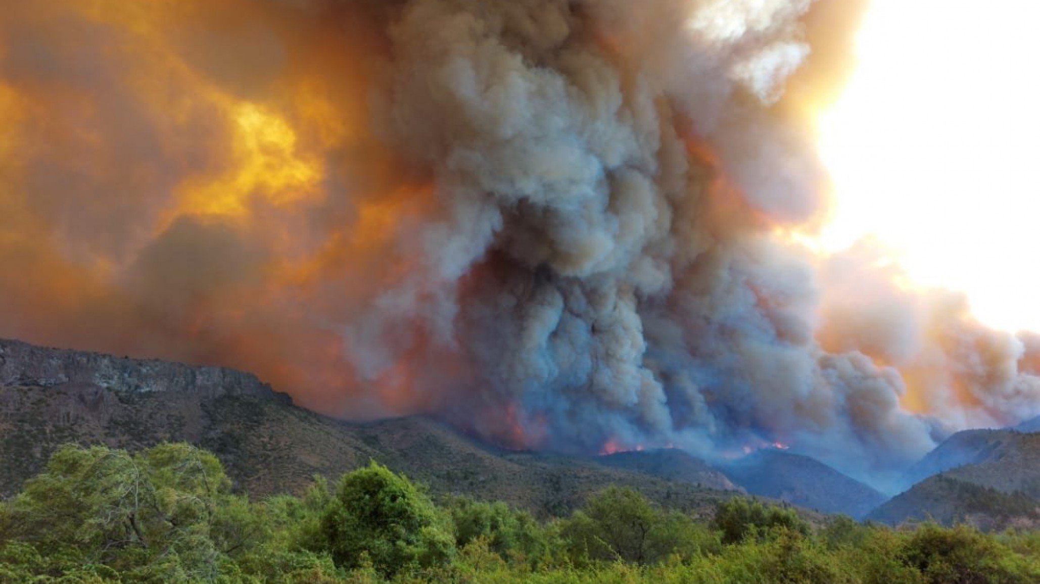 Harán una colecta solidaria por los incendios en el Hoyo