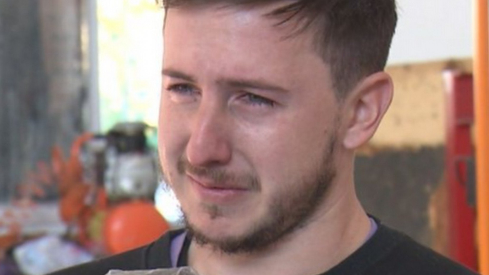 El mecánico que se hizo viral, gracias a donaciones “recuperó el monto de lo robado”