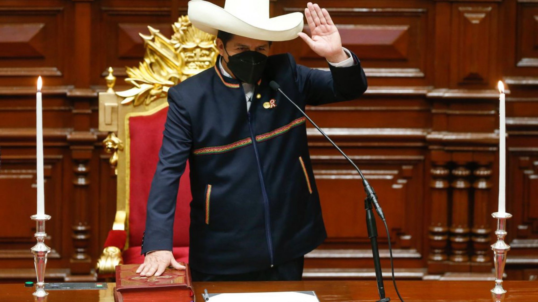 Presidente de Perú anunció que los jóvenes que no trabajen ni estudien irán al servicio militar