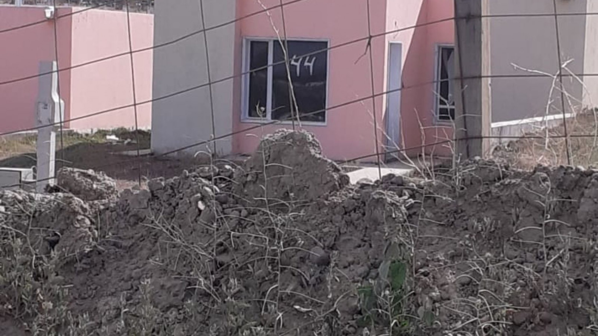 Reclamo de 72 familias de empleados de comercio por viviendas no entregadas por el IPV