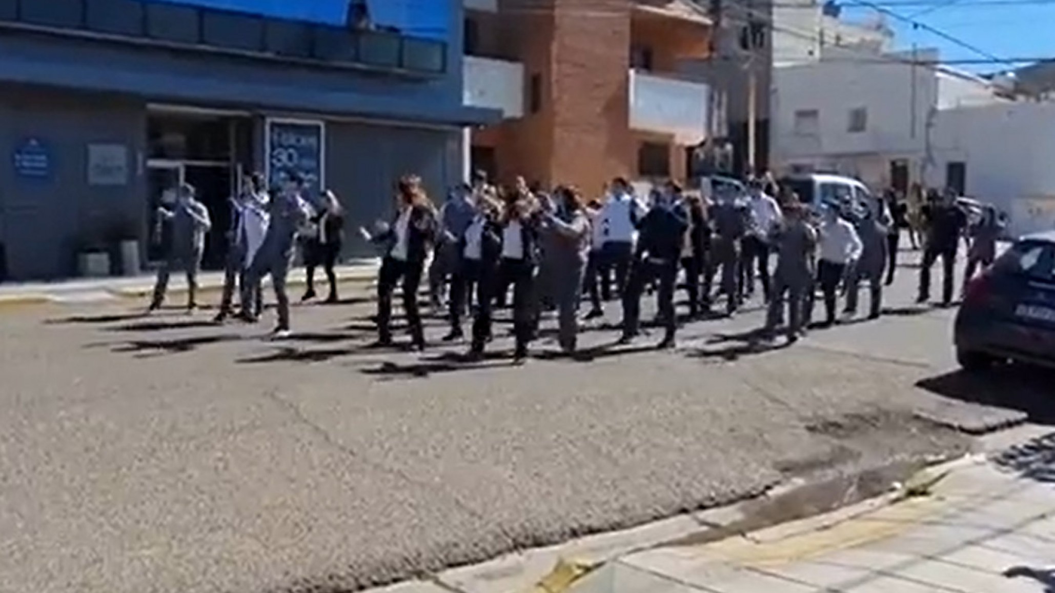 El original festejo del día de la sanidad del personal de laboratorio comodorense