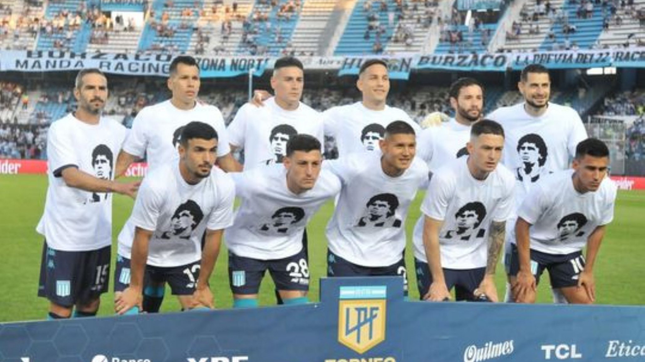 La Liga Profesional homenajea a Diego Maradona con ovación y aplausos a los 10 minutos de los partidos