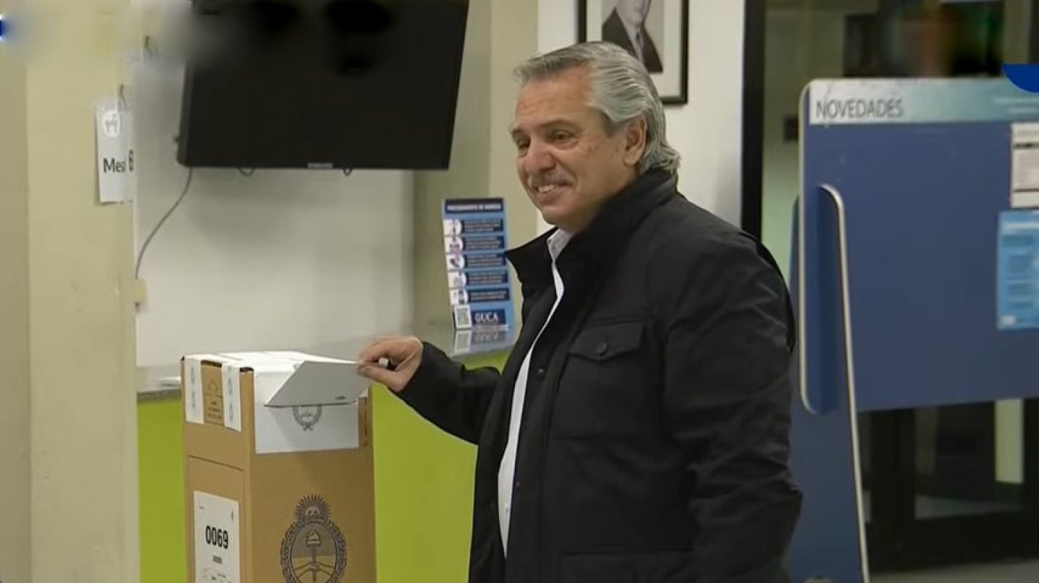 Alberto Fernández votó : “les pedimos a los argentinos que se expresen”