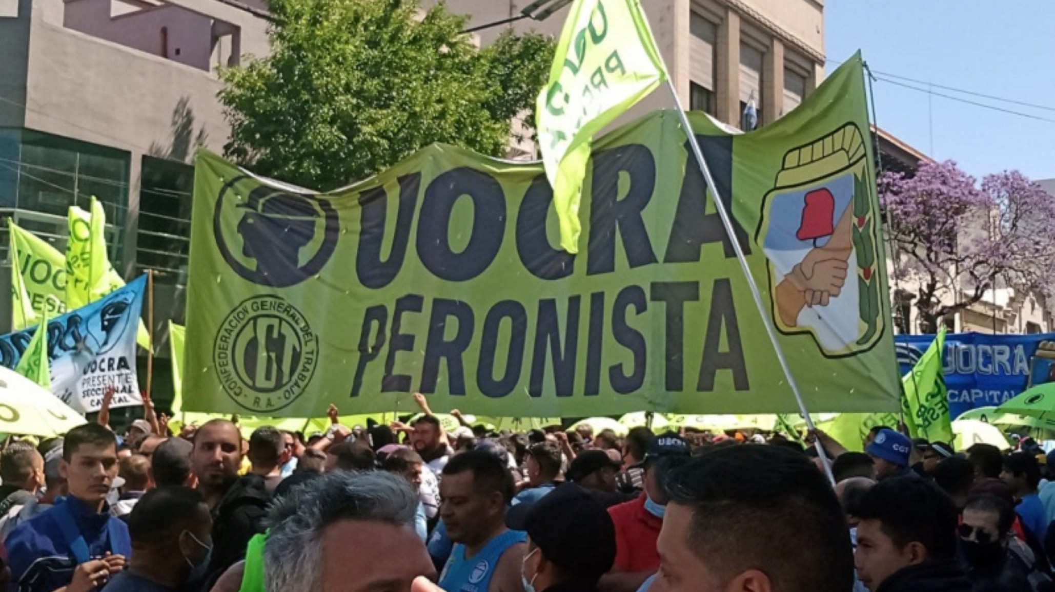 Arquitecto cuenta cómo perdió 6 millones de pesos por el acto del Día de la Militancia