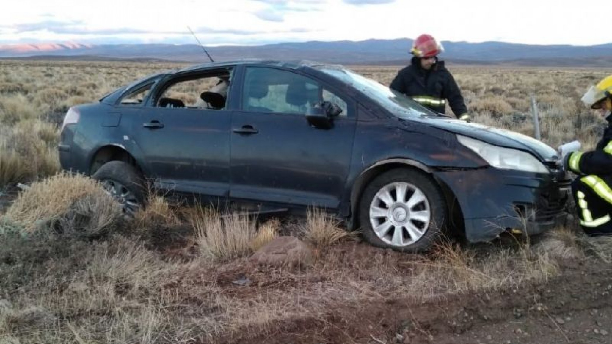 Sufrió un despiste y volcó en la Ruta 40