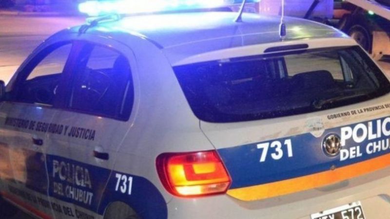 Encapuchados ingresaron a una lanera, le robaron al sereno y huyeron en una camioneta robada