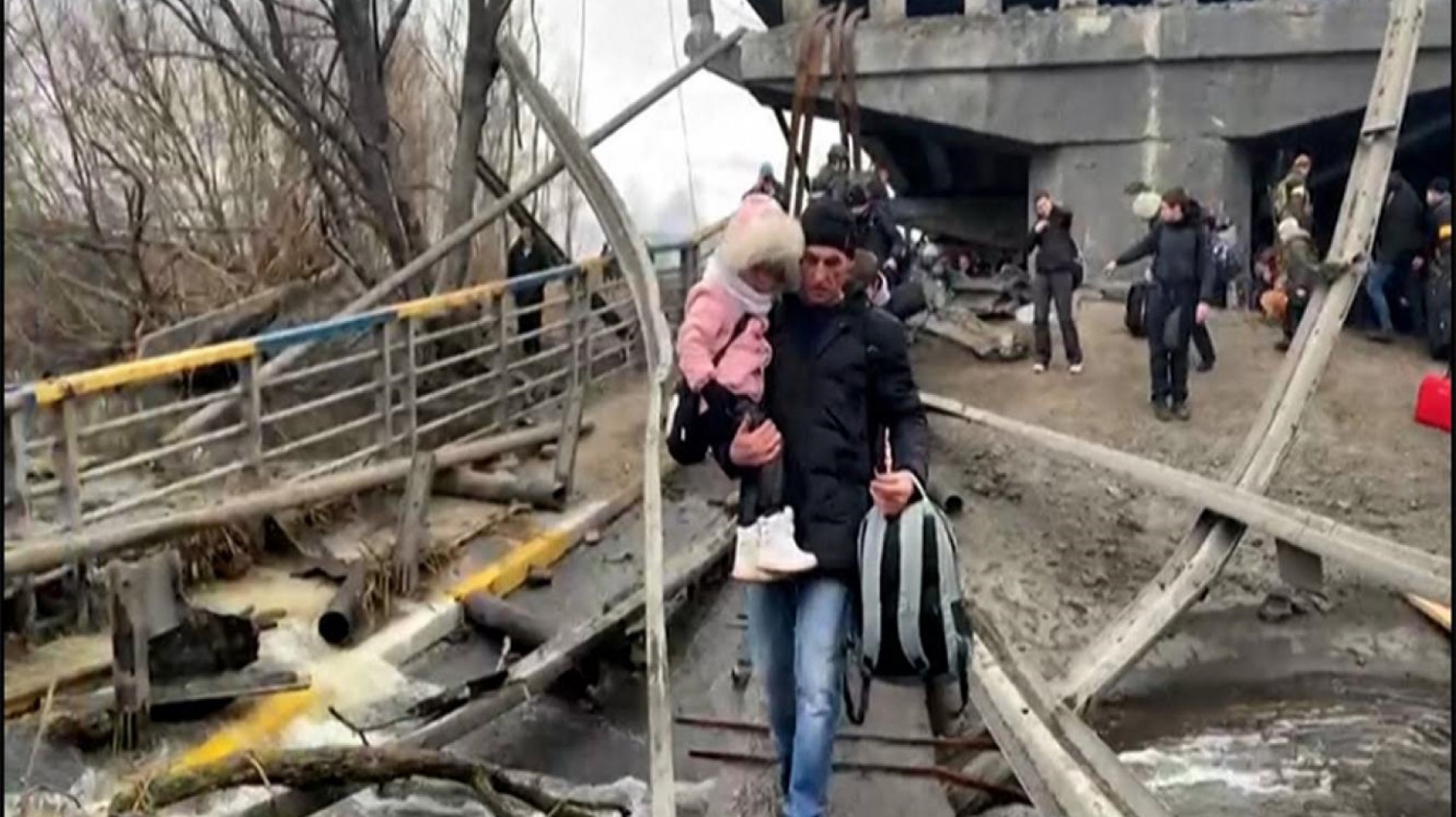 “55 niños por minuto” huyeron de la guerra en Ucrania