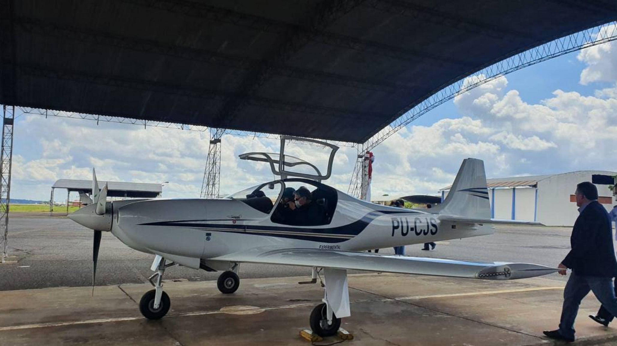 Buscan una avioneta que volaba hacia Trelew y se perdió