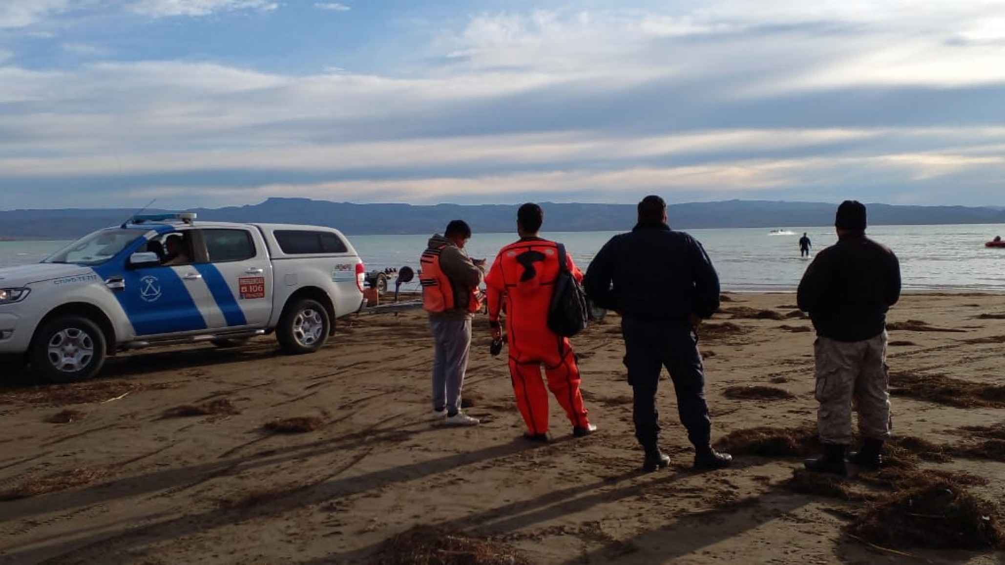 Se retoma la búsqueda del niño desaparecido en el Lago Musters