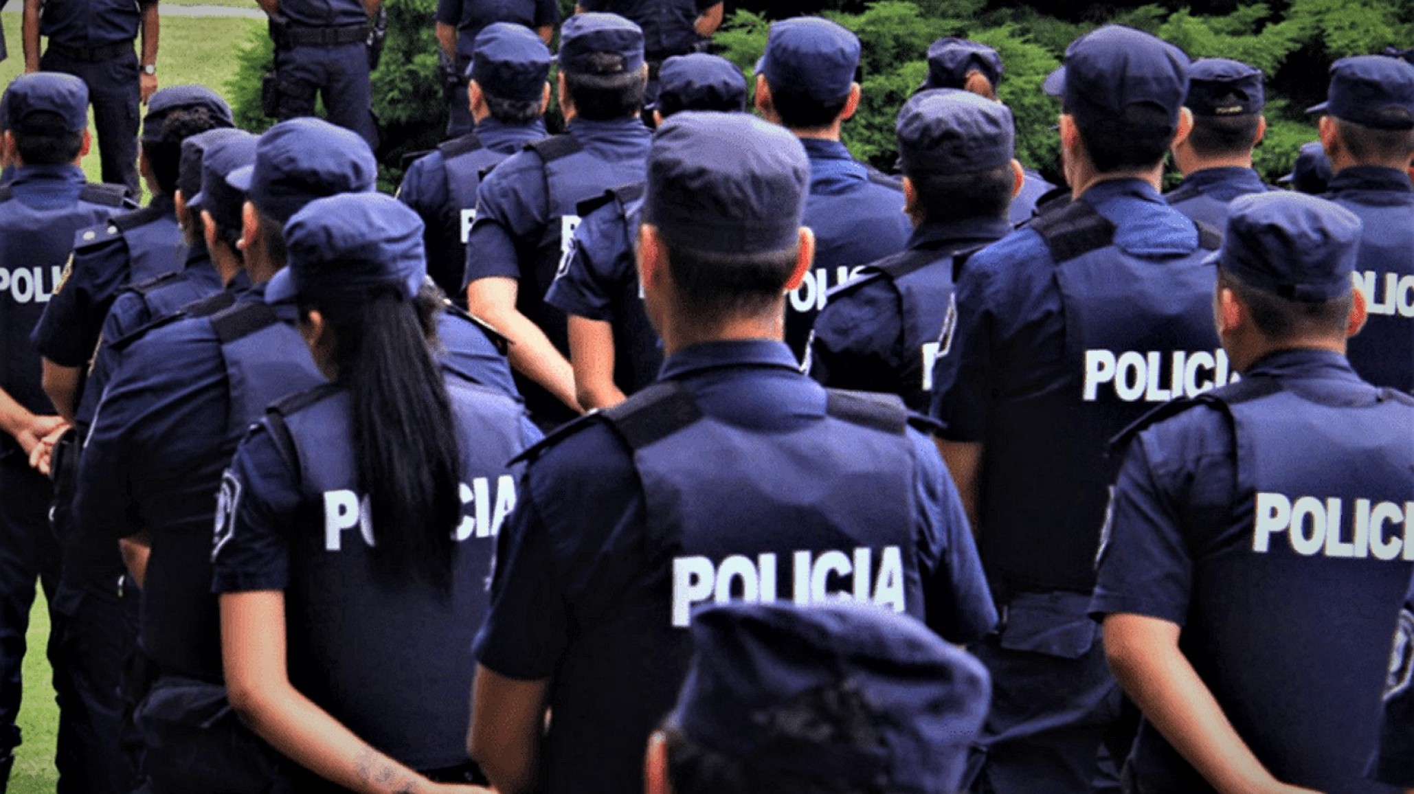 Detuvieron a nueve policías por quedarse con droga de un operativo