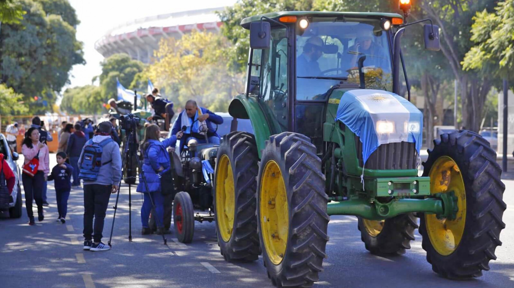 El campo le pidió al Gobierno que “gaste menos” y Cerruti criticó a los dirigentes de JxC que apoyaron el tractorazo