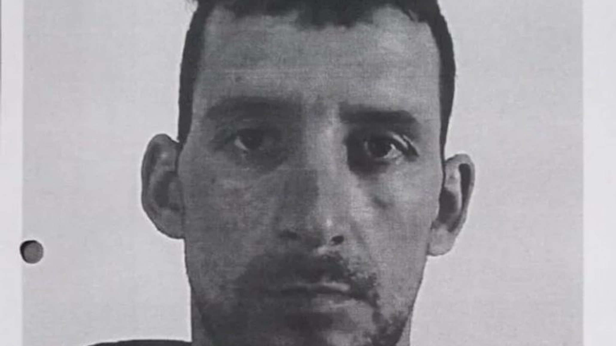 Un preso limó el barrote de su celda y se escapó: Lo buscan en Esquel