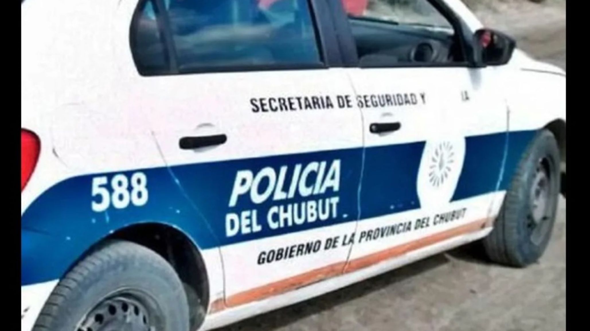 Atacaron a balazos a un joven, el disparo provino de un Chevrolet Onix
