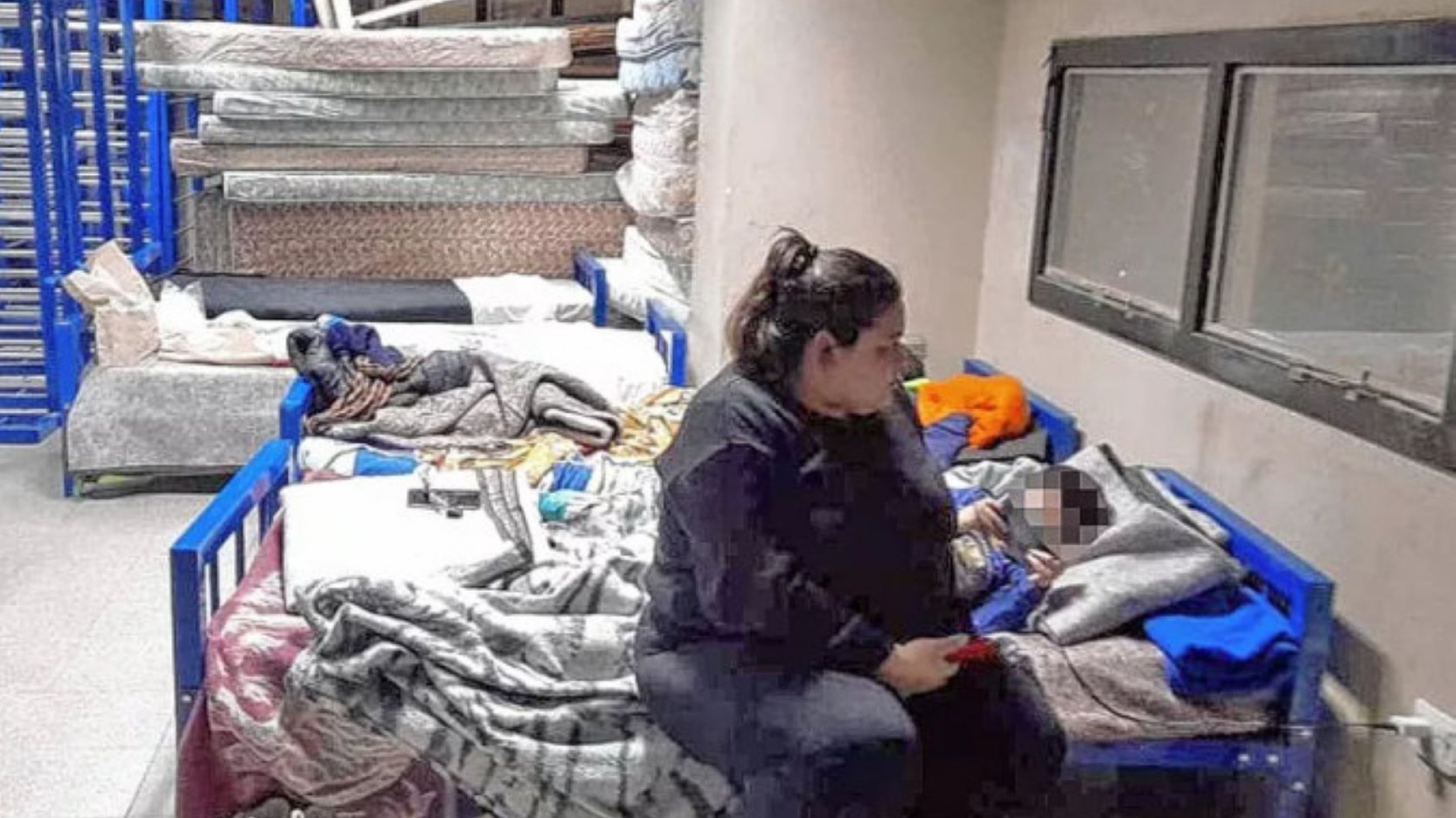 Mujer denuncia que la desalojaron de una casa y tiene hijos con discapacidad