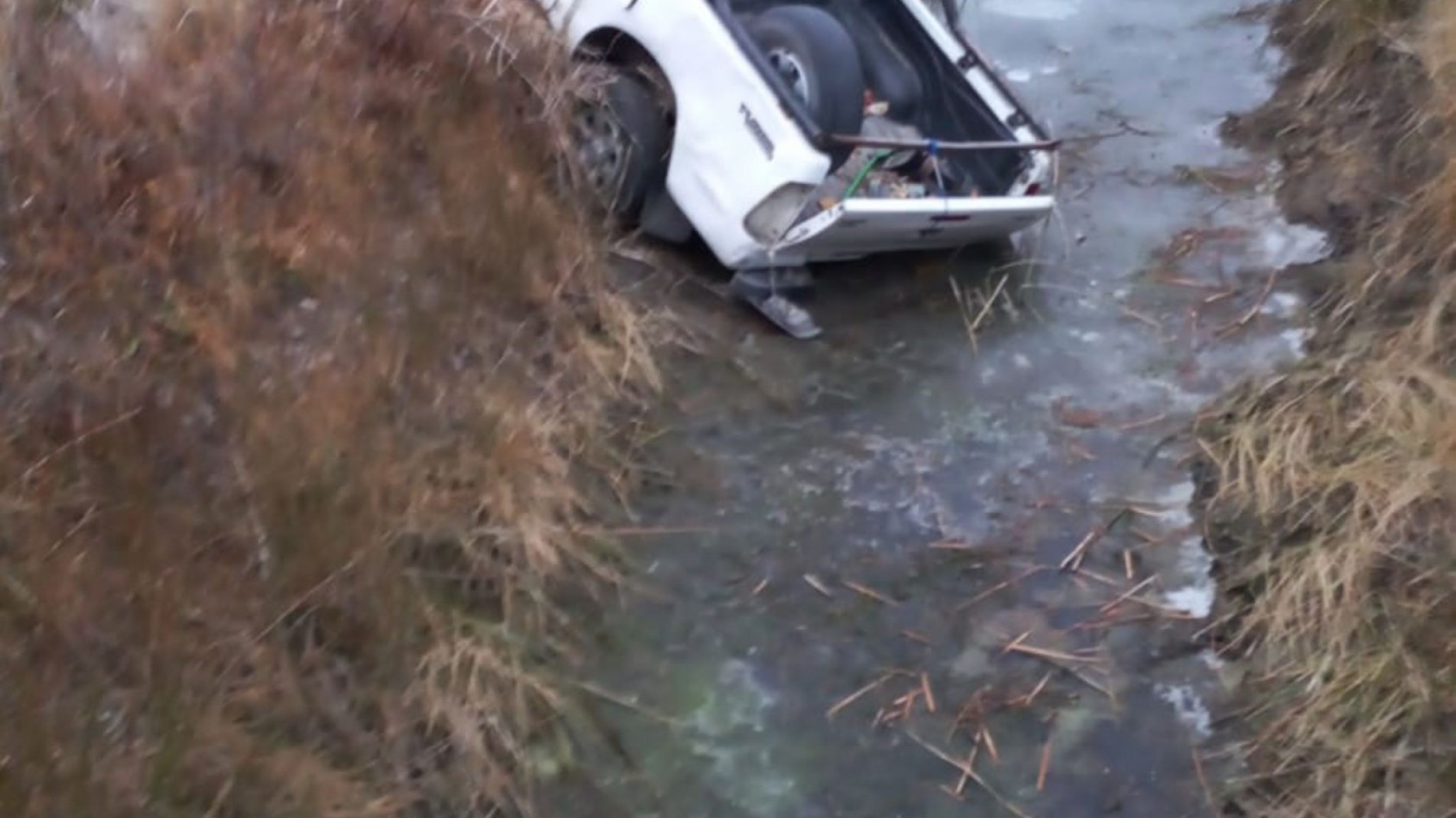 Iban a Comodoro y volcaron en ruta 26