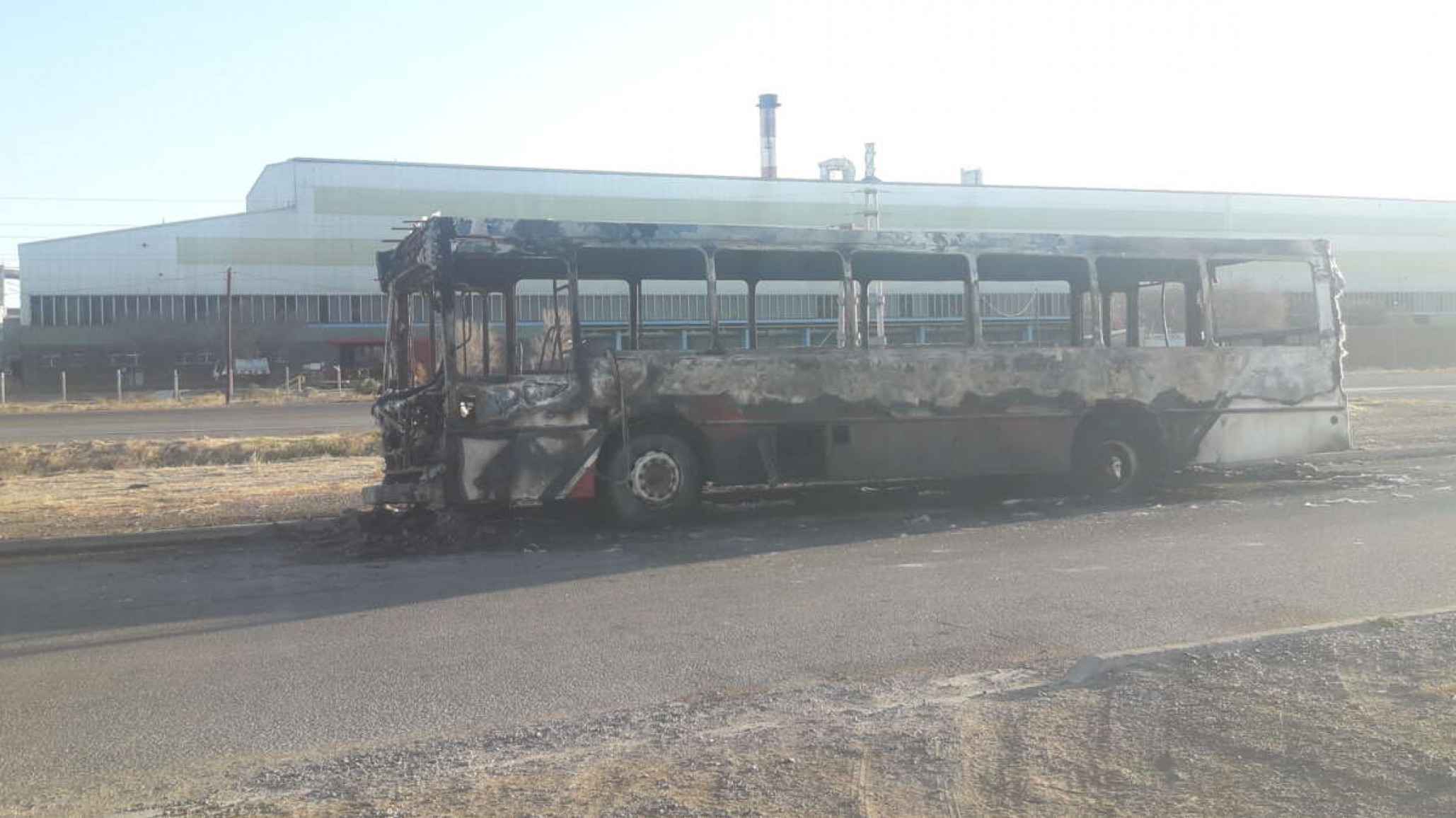 Se prendió fuego un colectivo en Puerto Madryn