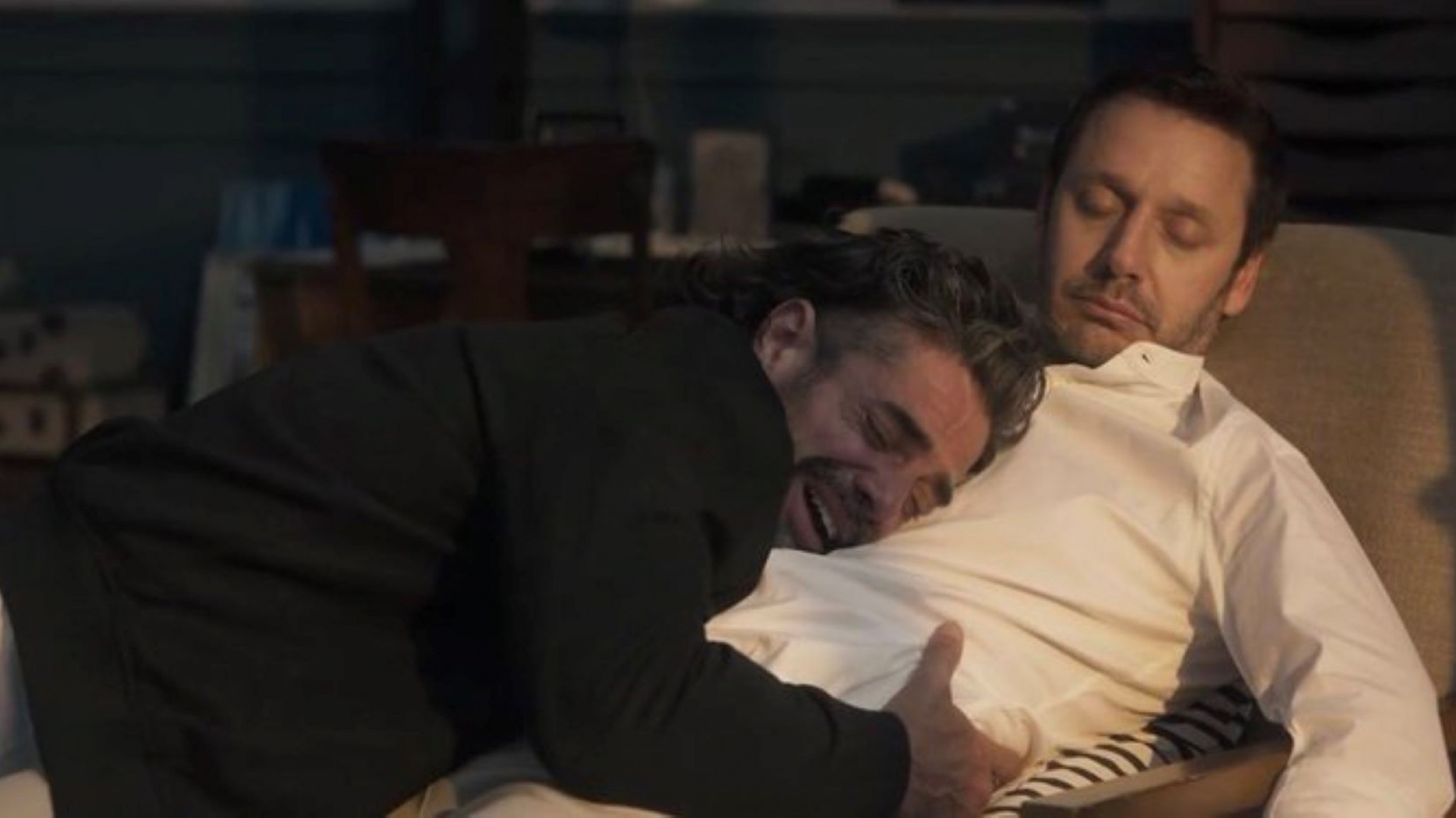 Luciano Castro fue tendencia por la escena final de “El primero de nosotros”