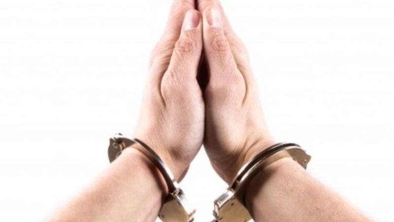 Le dieron tres puñaladas y casi lo matan: tres acusados quedaron presos