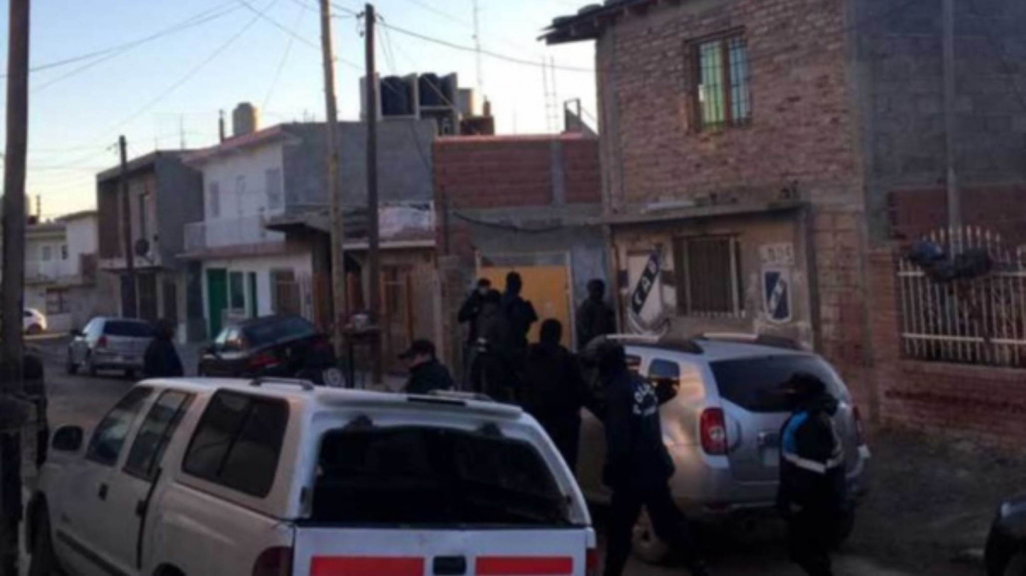 Se realizaron allanamientos en Madryn por un enfrentamiento entre hinchas de dos clubes que terminó con un lesionado