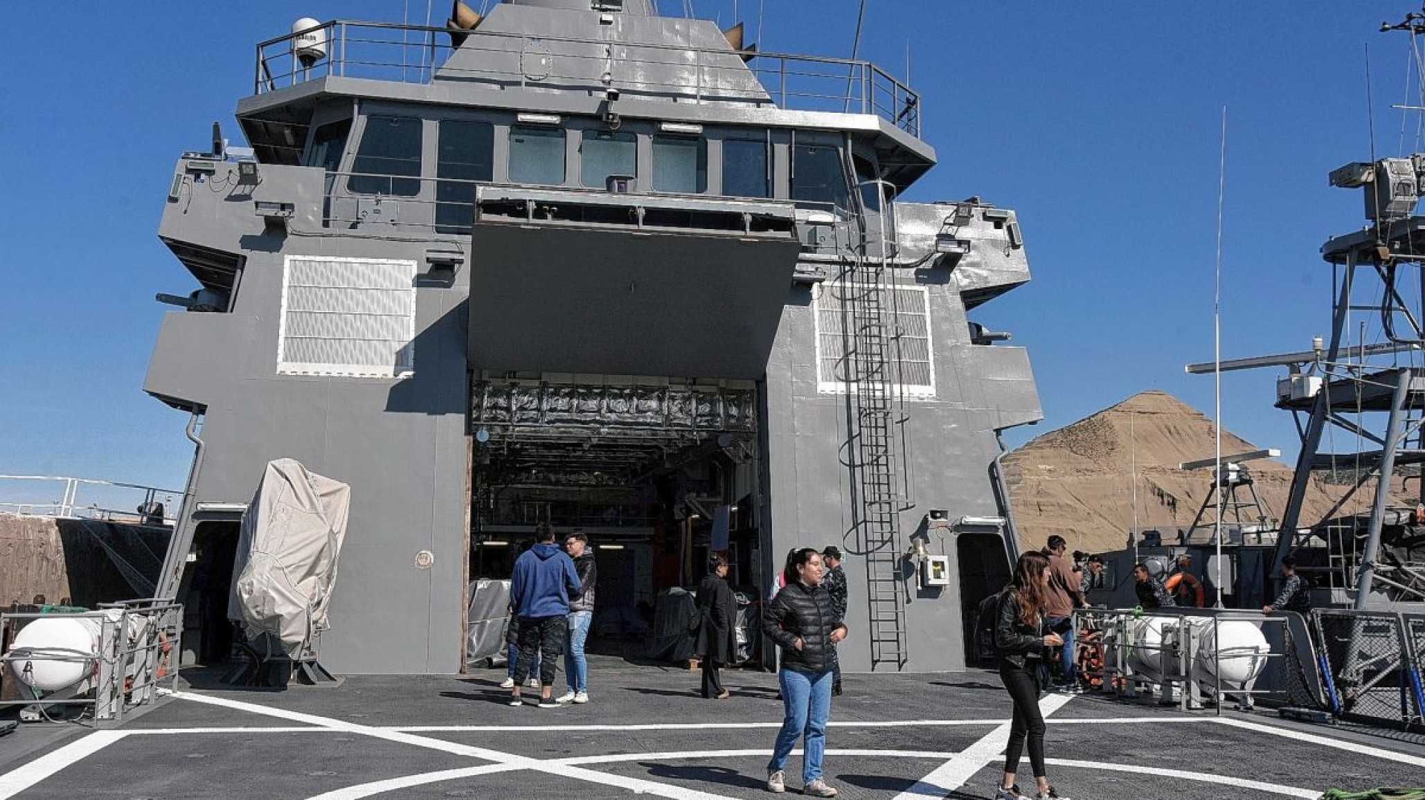 Hasta el viernes se pueden visitar dos buques de la Armada Argentina