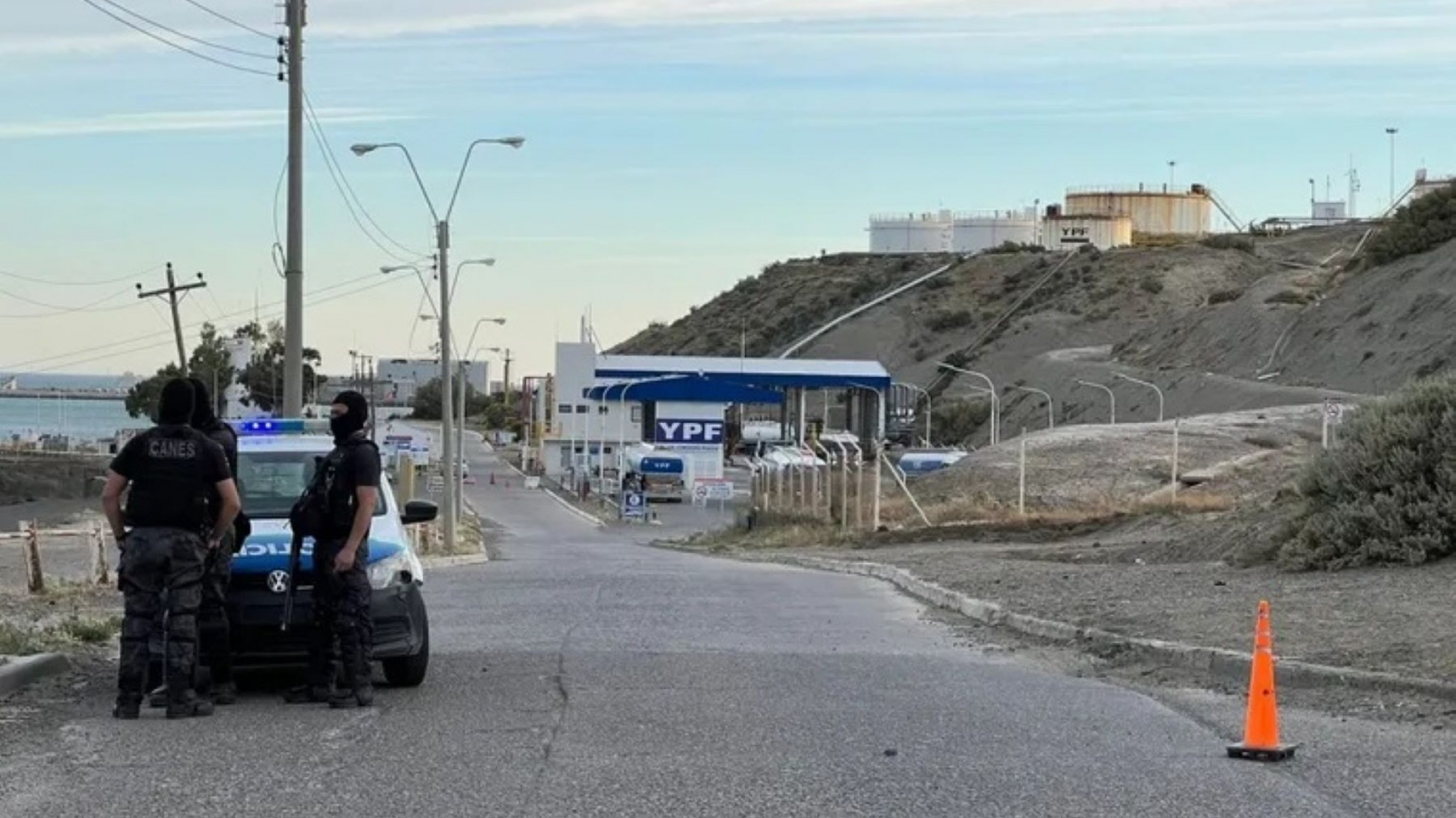 Playa de Tanques: presencia policial para evitar la toma
