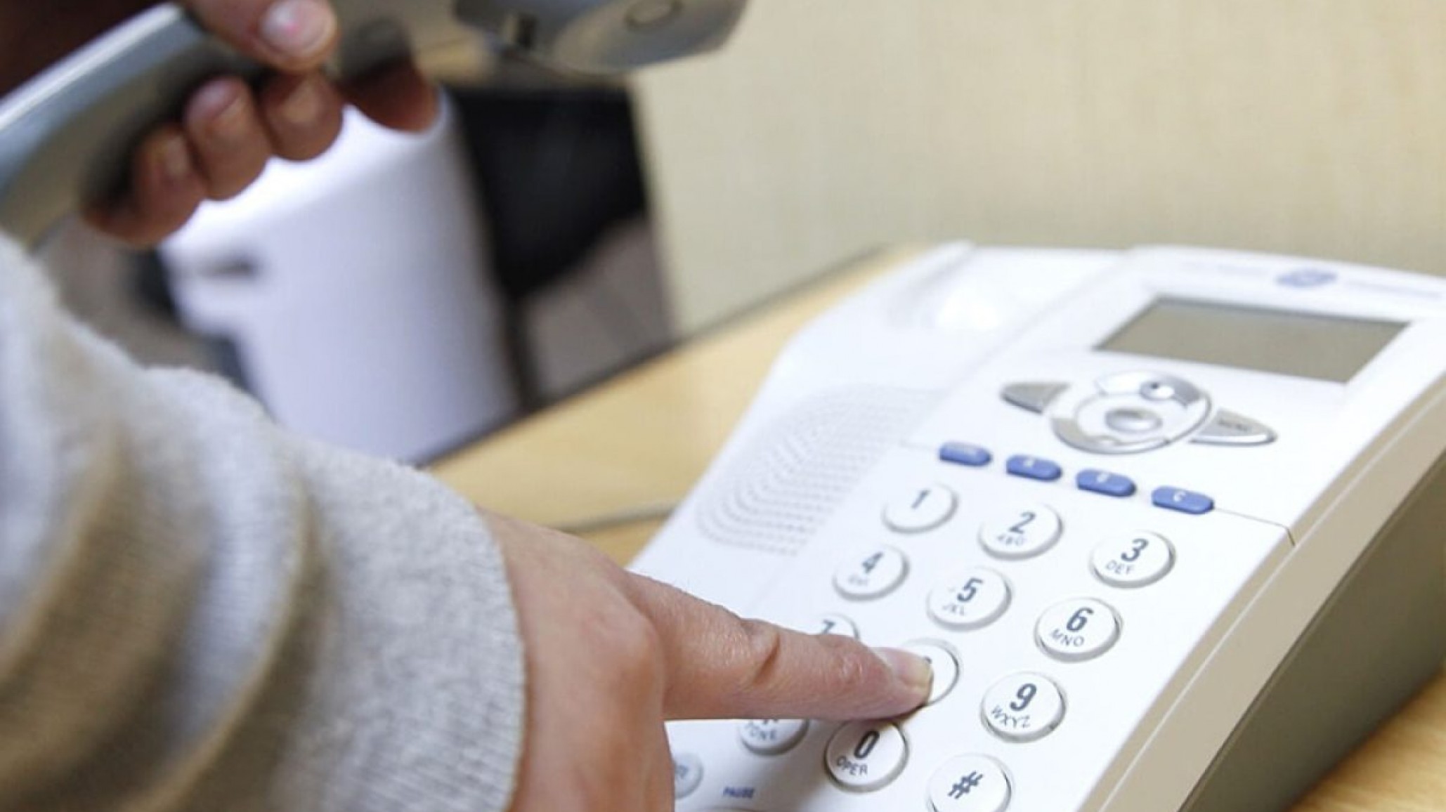 Por un incendio están caídos los teléfonos fijos y hay contactos de emergencia afectados