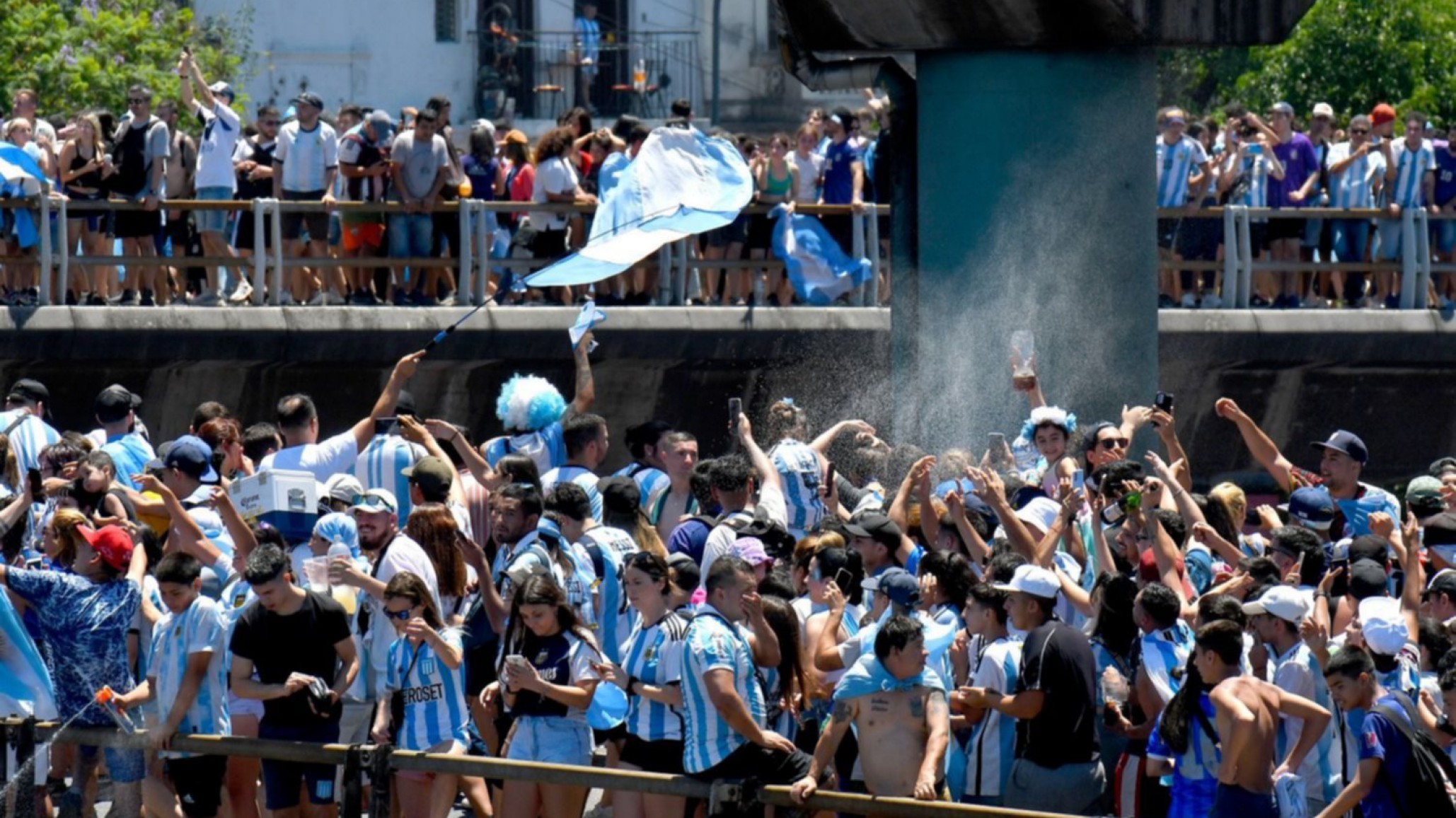 El SAME anunció que 18 personas resultaron heridas tras los festejos en CABA