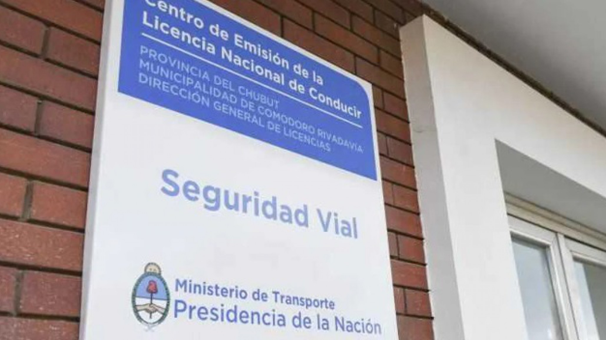 Una mujer solicita excepción para sacar carnet de conducir por tener “intolerancia ambiental”