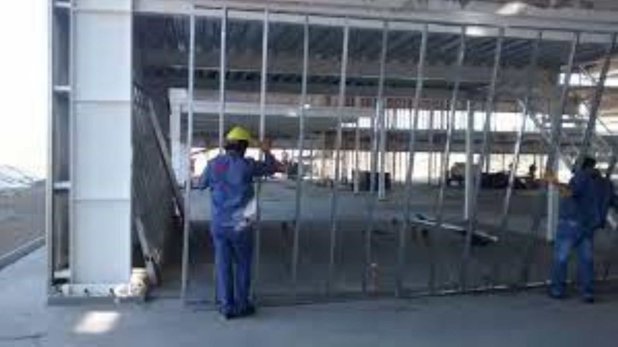 Falleció un hombre de 62 años aplastado por una máquina en la empresa Edvsa del Parque Industrial