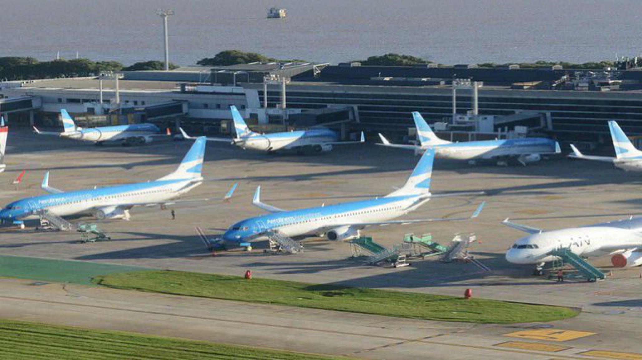 Un paro nacional podría afectar los vuelos durante Semana Santa