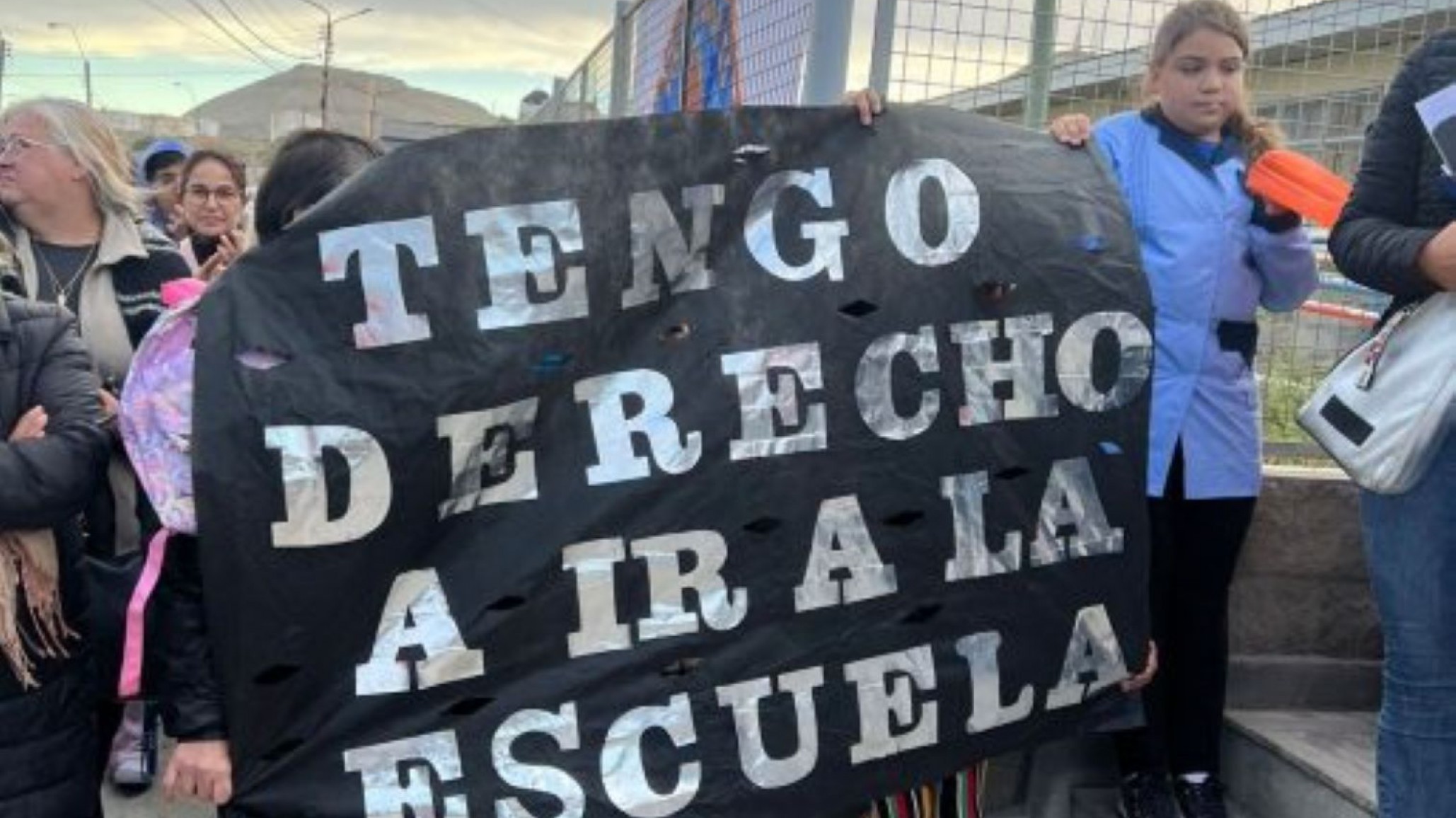 Reclamo: alumnos de Biología Marina marchan por el inicio de obras