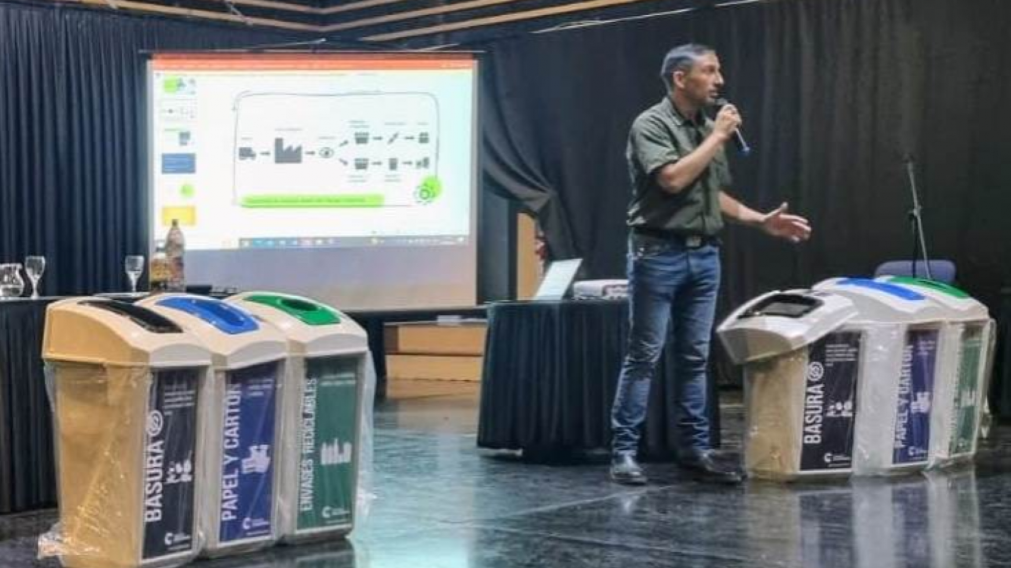 Impulsan separación de residuos en dependencias municipales