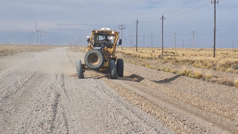 Preocupación de trabajadores de Vialidad: "No hay sal para las rutas, no podemos tapar pozos y no pagan los adicionales"
