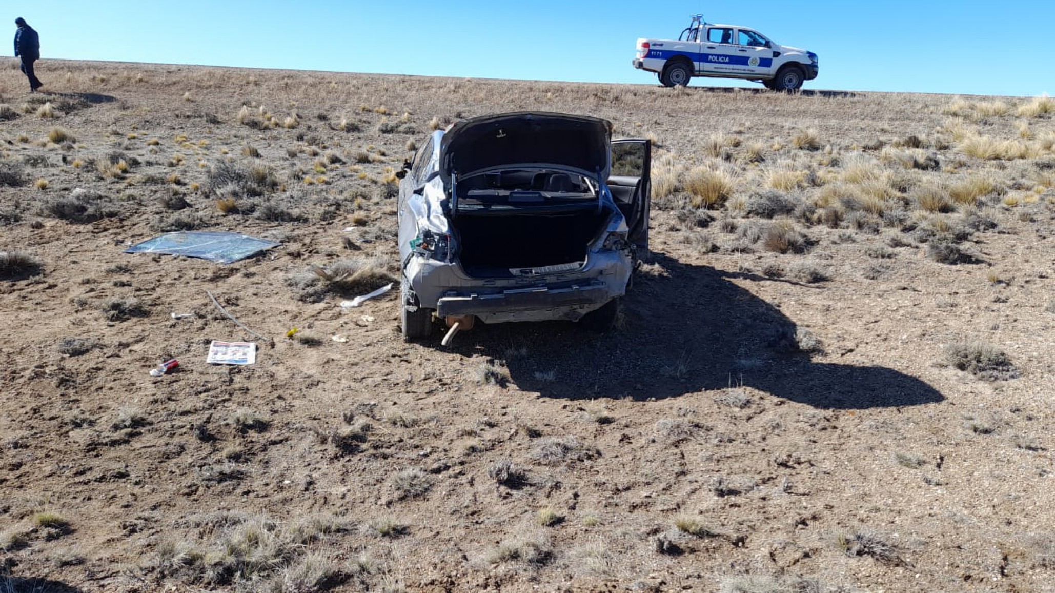 Vuelco en Ruta 3: familia iba a Comodoro Rivadavia y tuvo un accidente