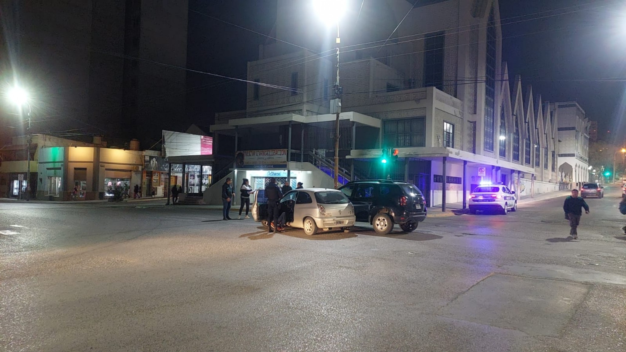 Hubo un choque y uno de los conductores no tenía licencia de conducir