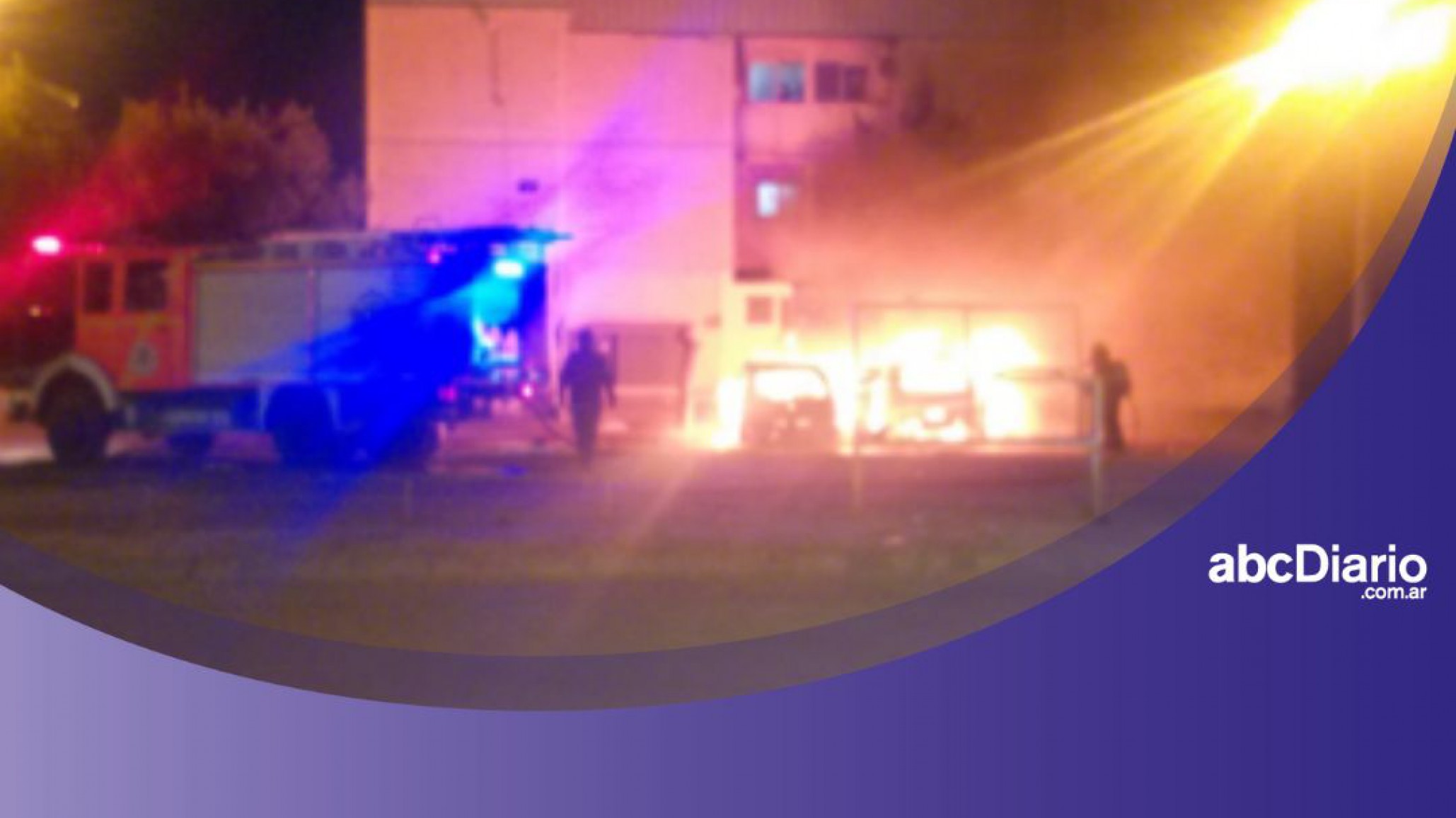 Se incendiaron dos autos en el Barrio 30 de Octubre