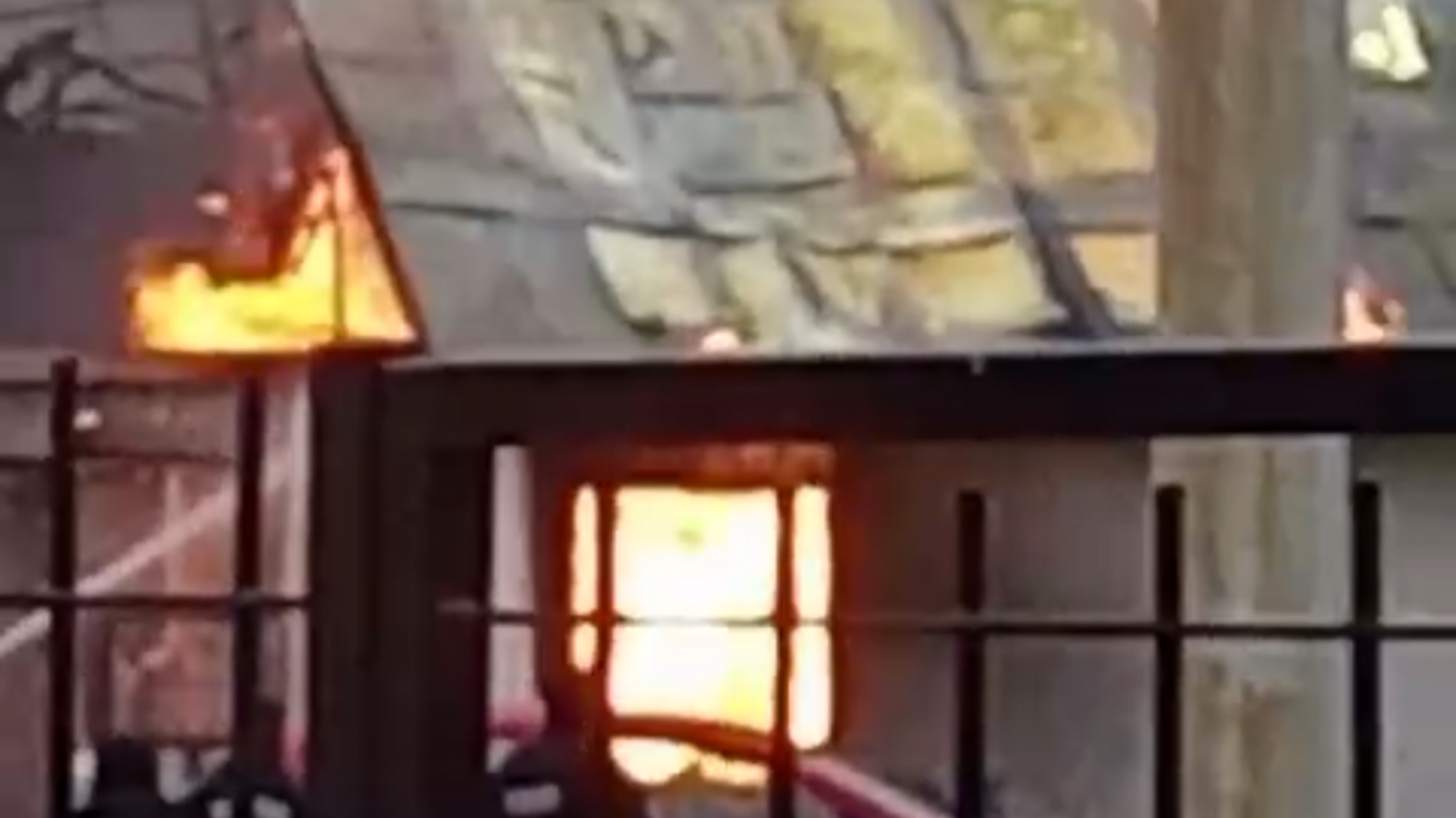 Incendio fatal: murió un hombre en el barrio Fuerza Aérea