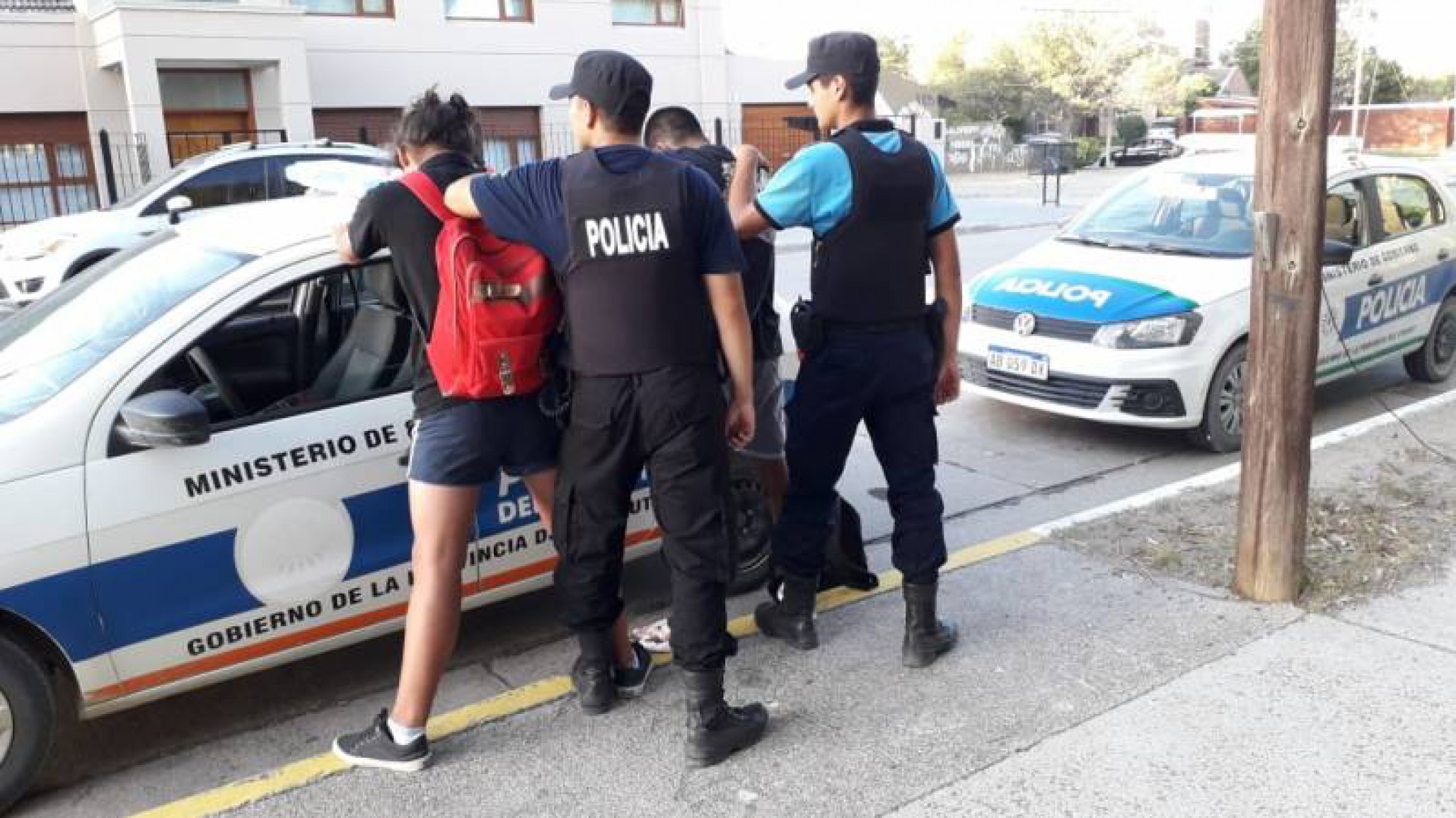 Dos menores de edad detenidos por estafa