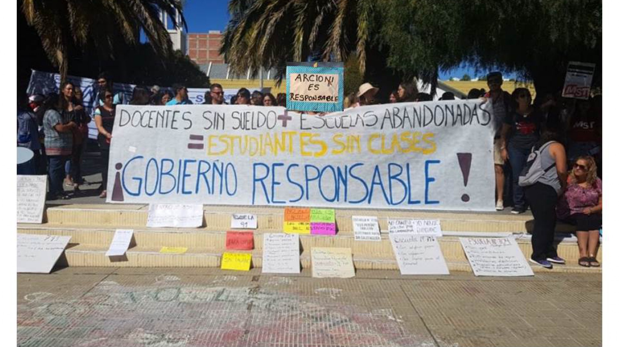 Gremios docentes con paro de 48 horas en toda la provincia del Chubut