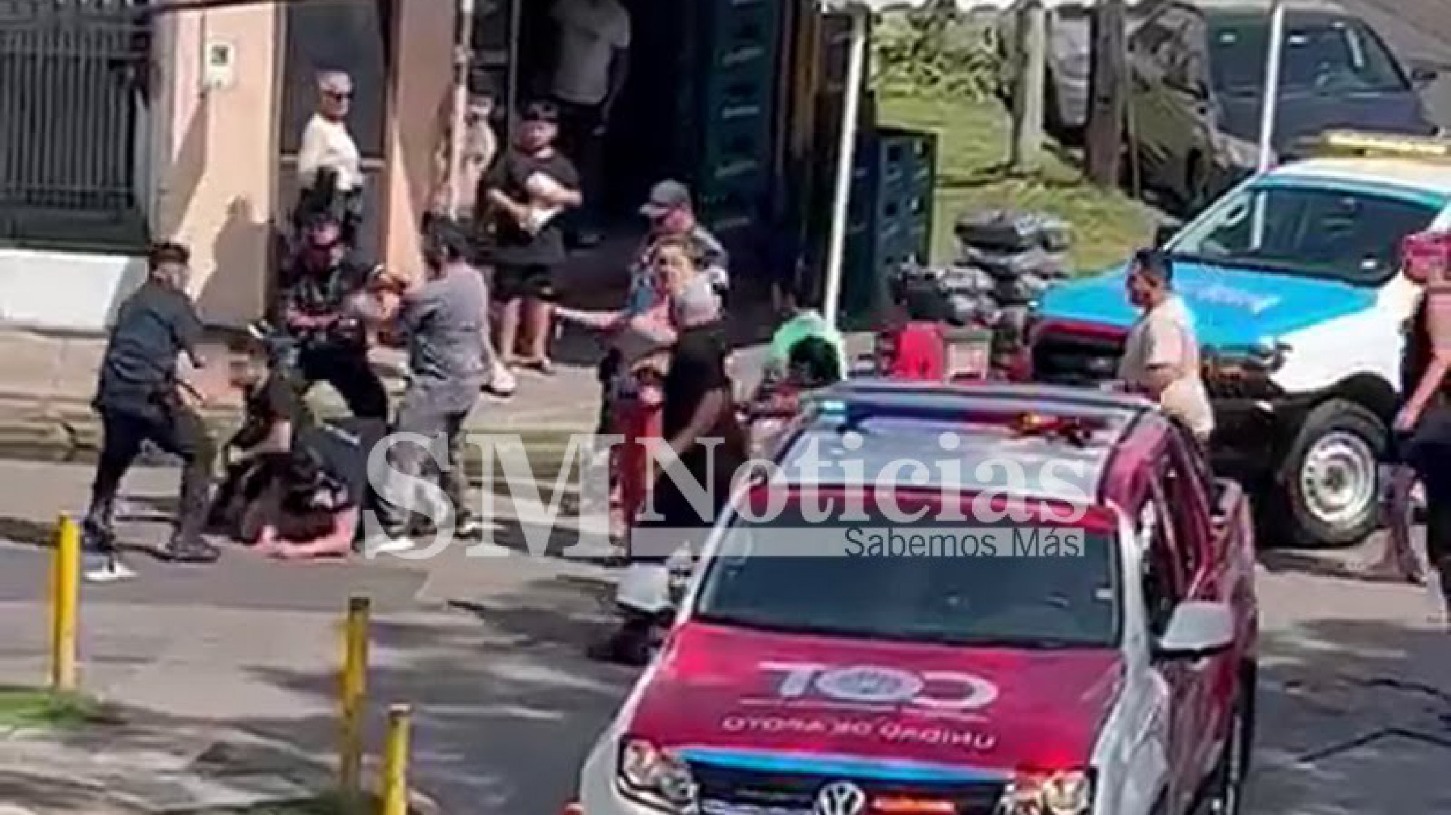 Una multa de tránsito enojó a familiares y vecinos y golpearon a los inspectores