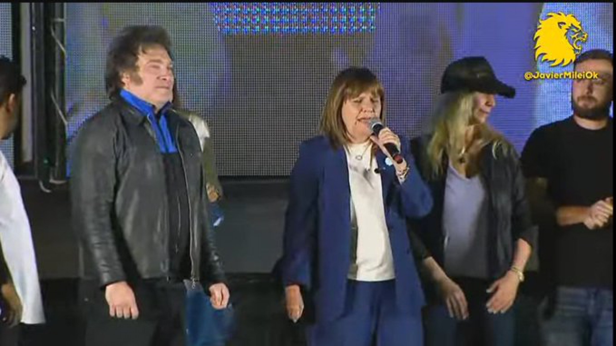 Milei cerró su campaña junto a Bullrich con multitudinario acto en Córdoba